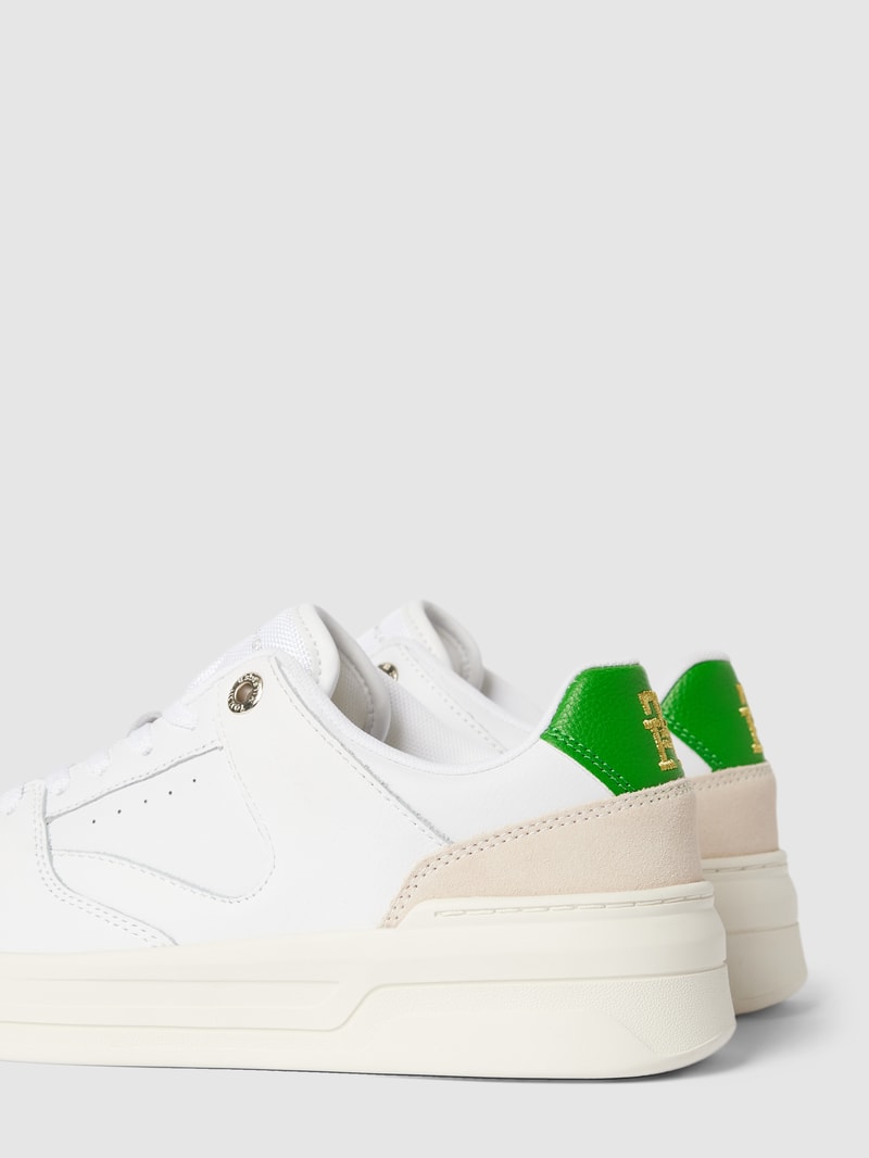 Sneaker aus Leder mit Label-Details Modell 'BASKET' in weiß