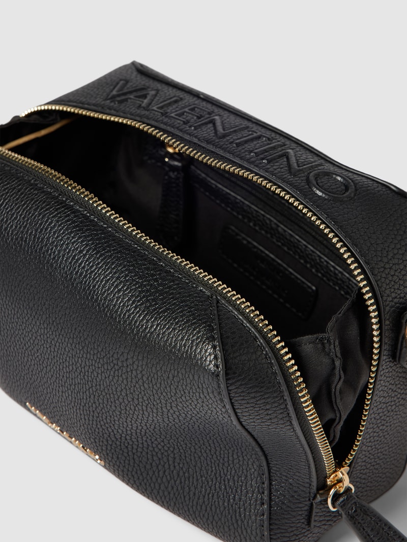 Clutch mit Strukturmuster Modell 'PATTIE' in schwarz
