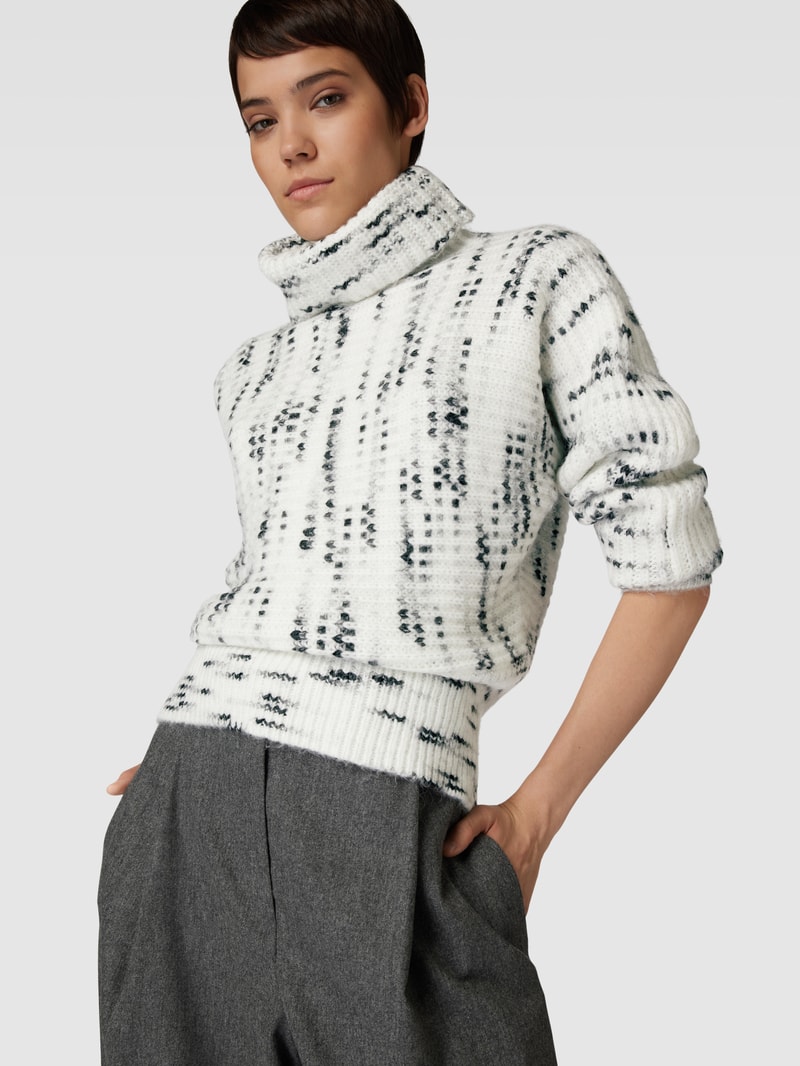Strickpullover mit Rollkragen Modell 'Pirke' in offwhite