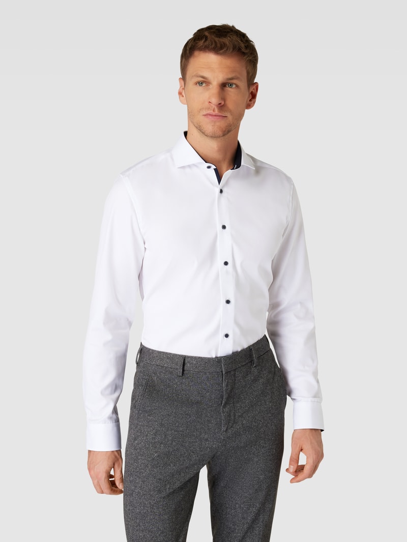 Slim Fit Business-Hemd mit Haifischkragen in weiß