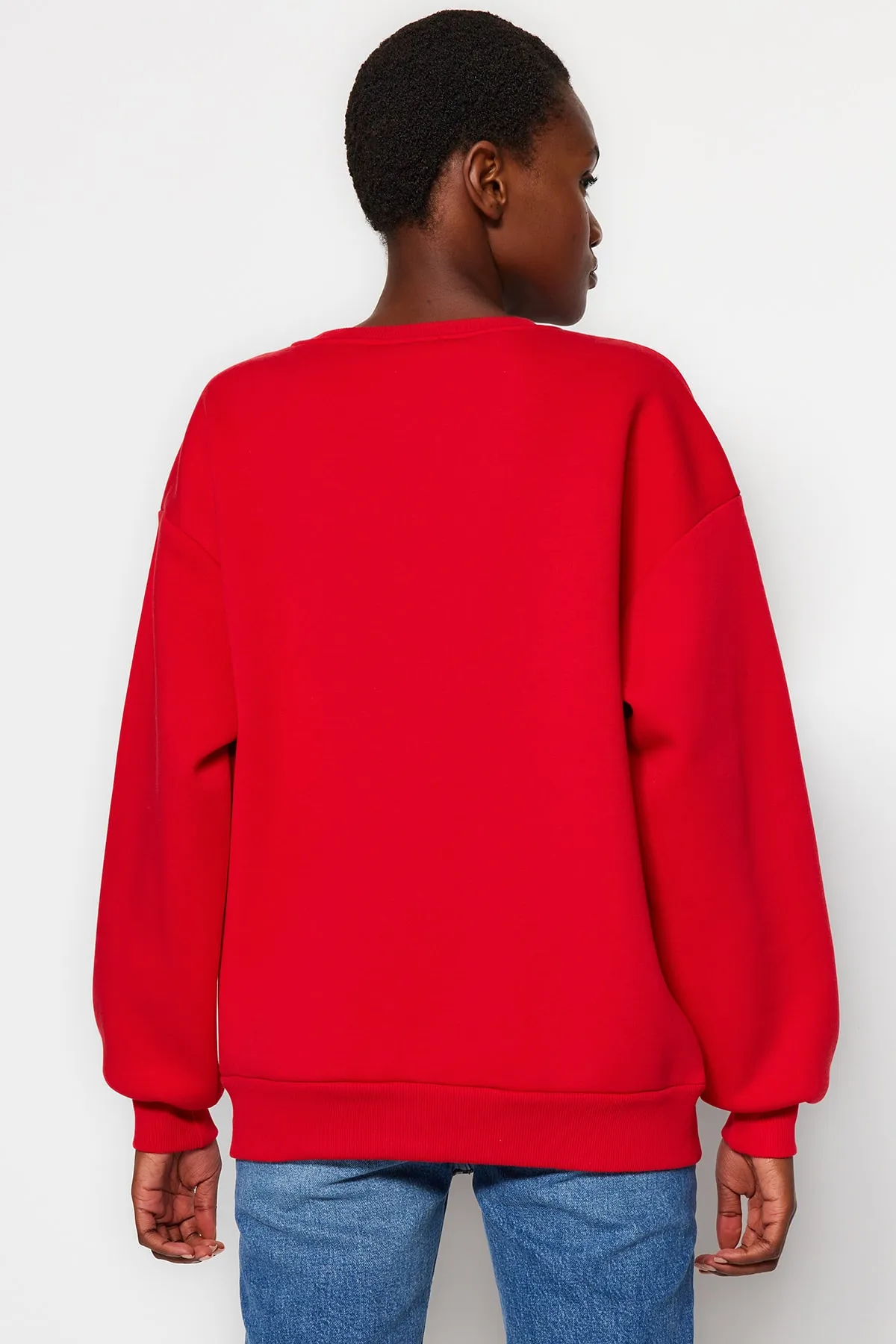 Trendyol Collection  Rotes Oversize/Bequem geschnittenes Basic-Rundhals-Sweatshirt aus dickem Fleece mit Innenfutter TWOAW24SW00102