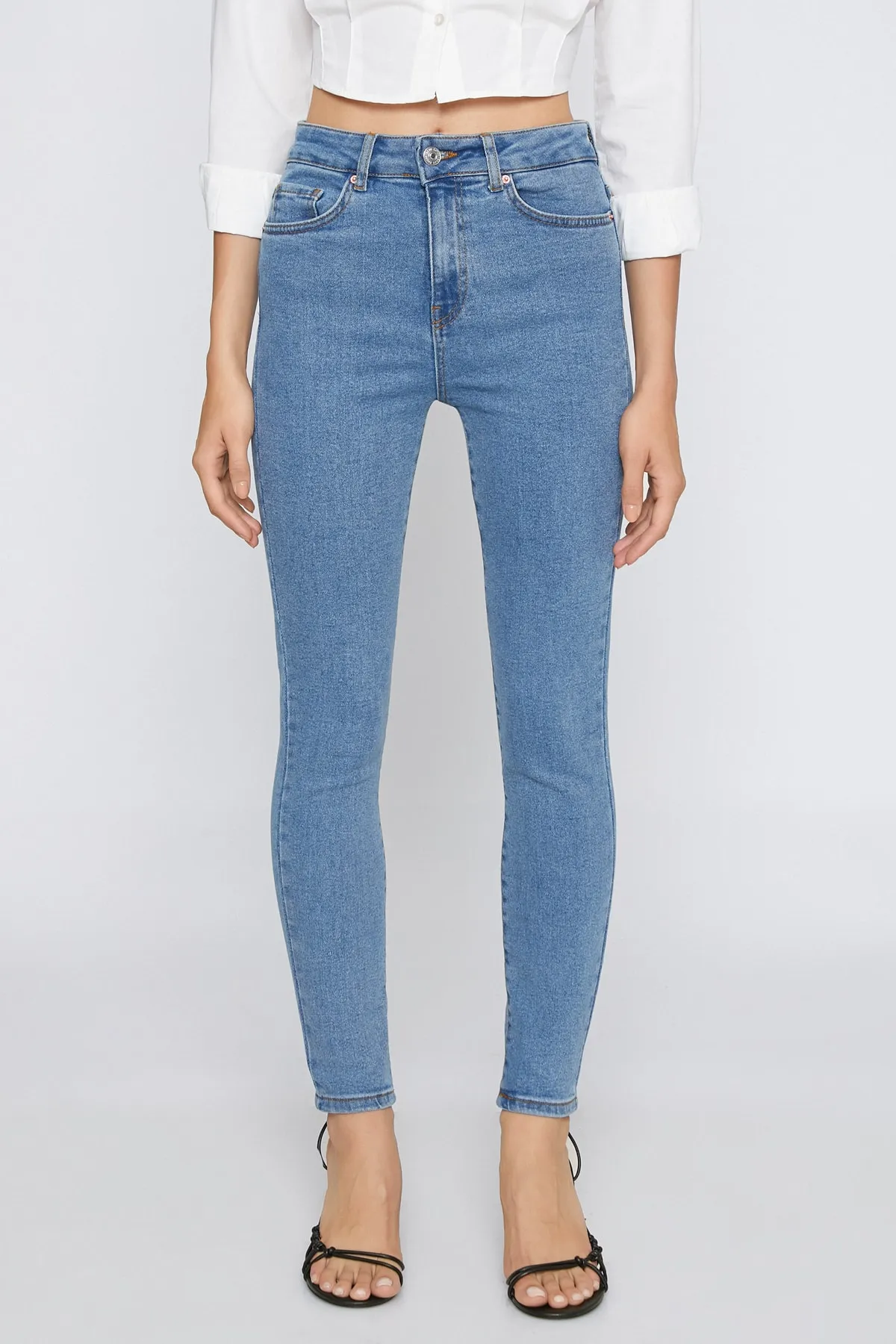 Koton  Mittlere Indigo-Jeans für Damen 3SAL40024MD