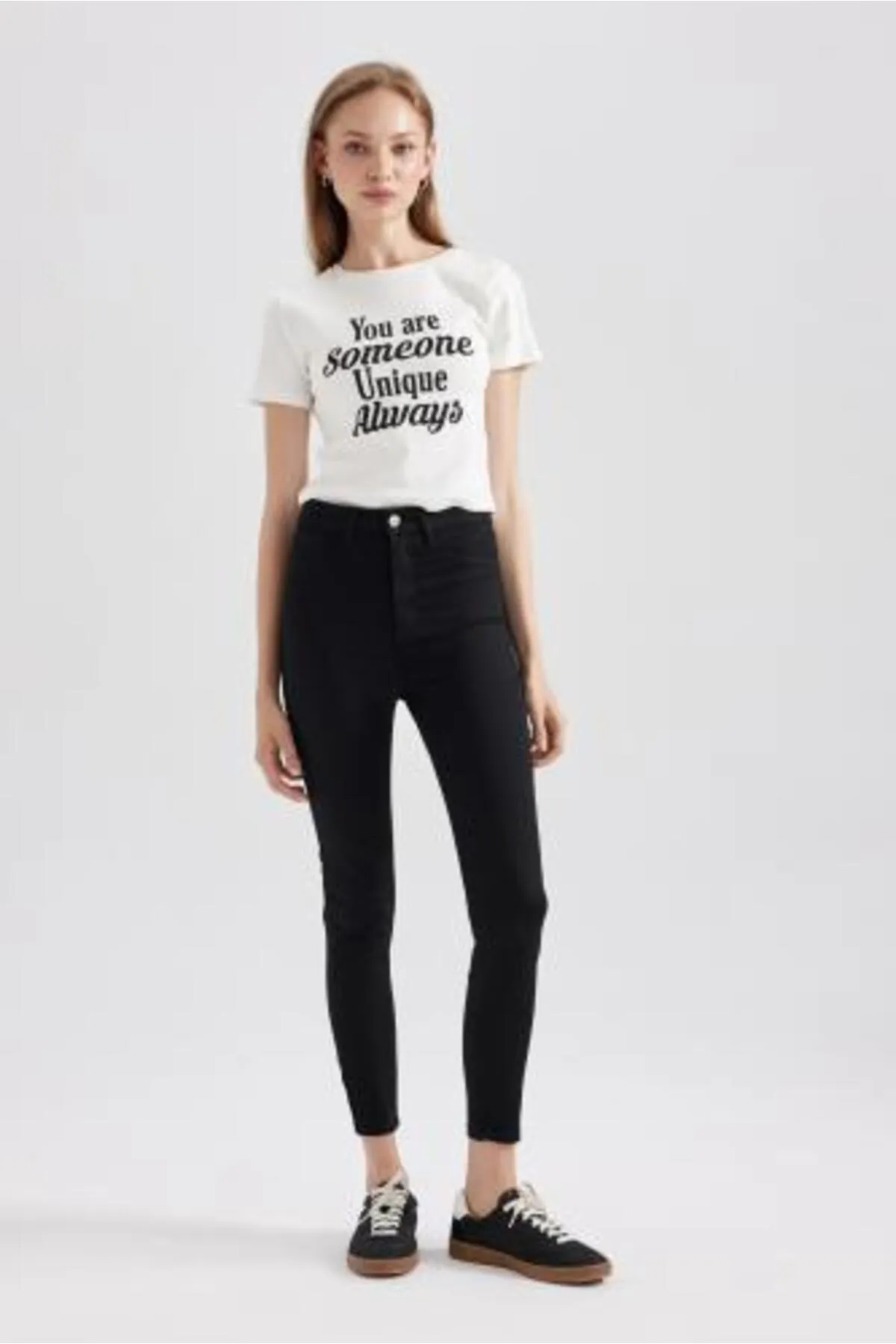 DeFacto  Super Skinny Jegging, hohe Taille, schmales Bein, knöchellange Jeanshose A8570ax23hs