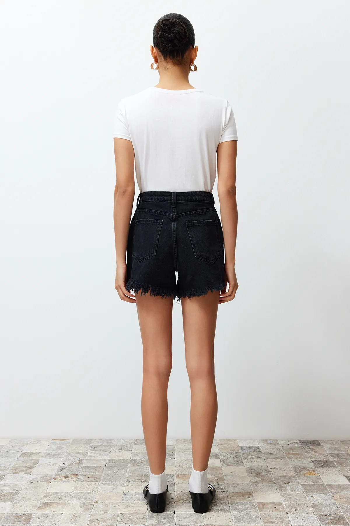 Trendyol Collection  Shorts - Schwarz - Mittlerer Bund