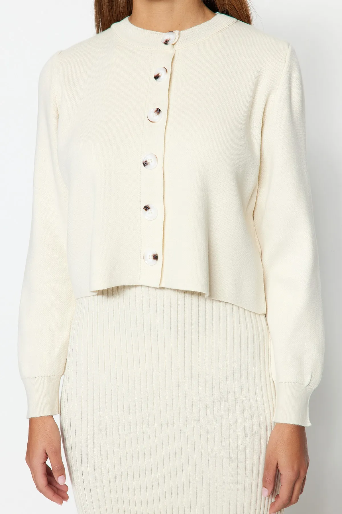 Trendyol Collection  Steinfarbener Midi-Strick-Cardigan-Anzug TWOSS23EL00738