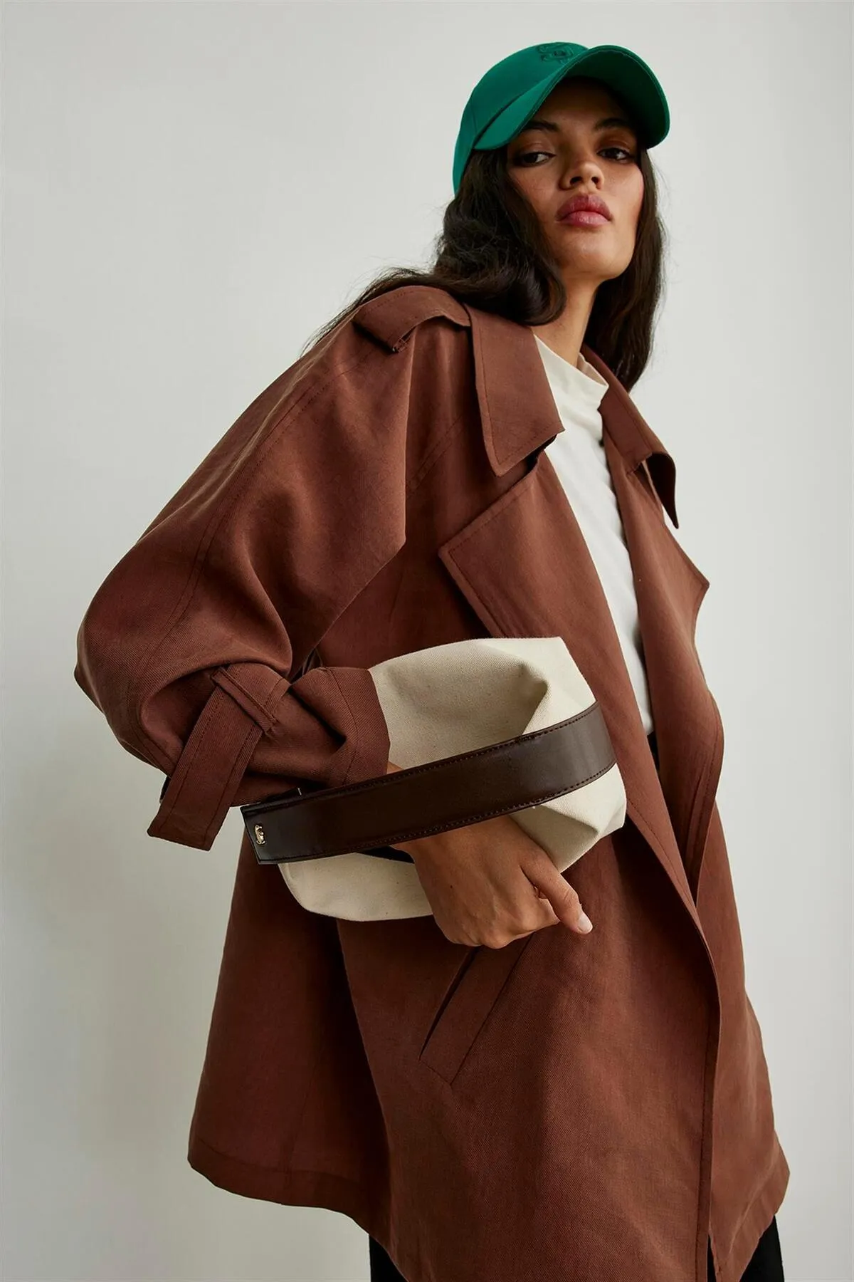 Suud Collection  Bitterbraune Archi Mini-Tasche