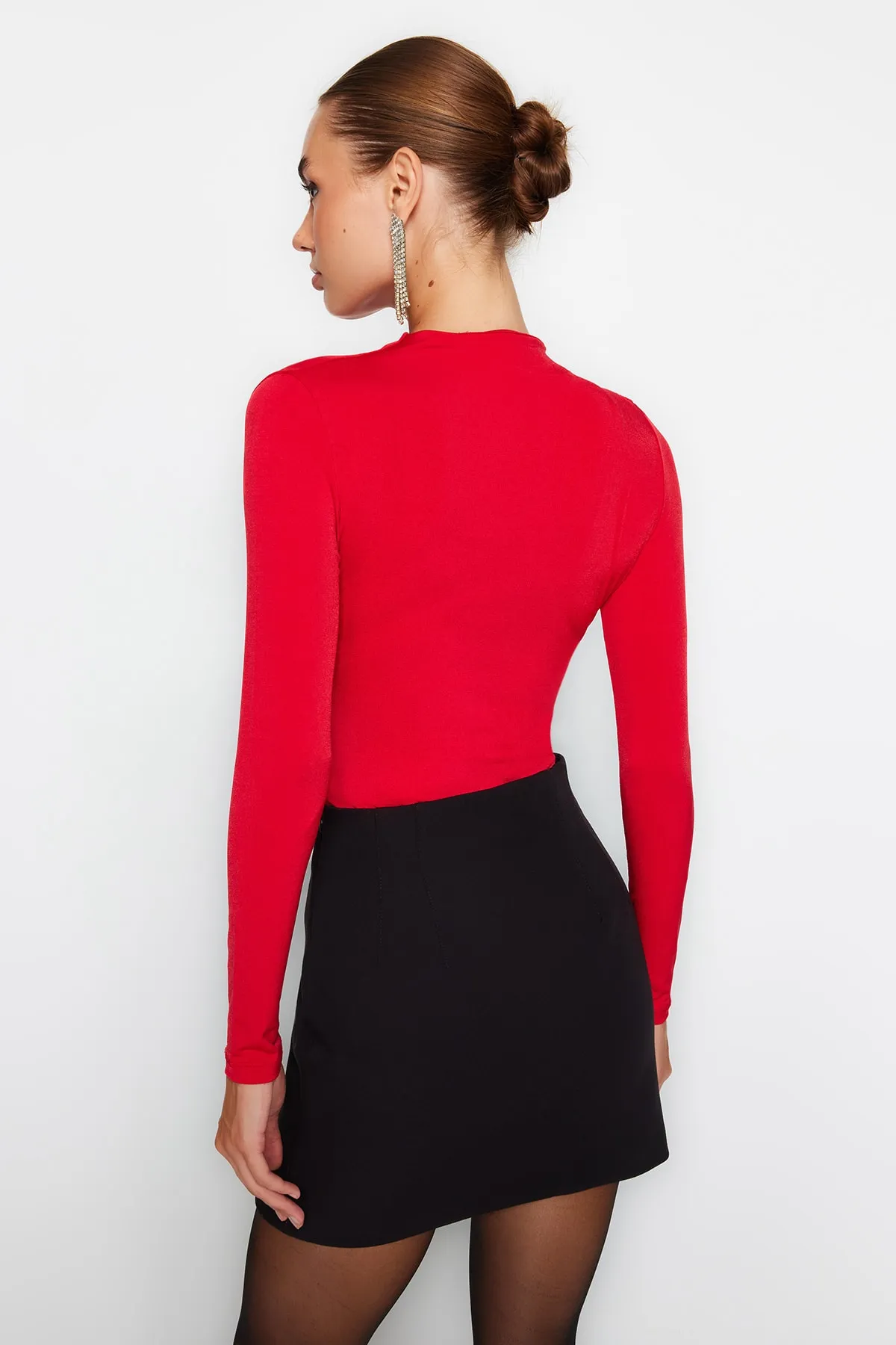 Trendyol Collection  Roter Body mit Sitzkragen und detailliertem Body TPRAW24BD00008