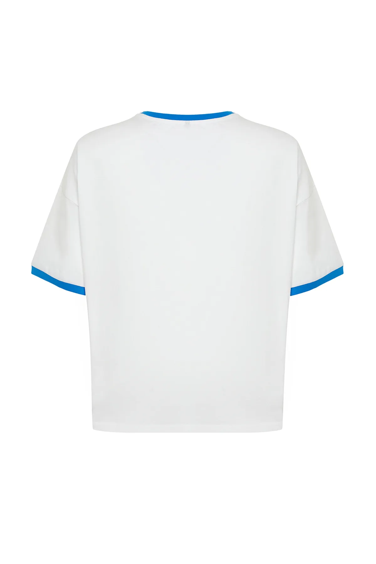 Trendyol Curve  Ecru Unisex-Übergröße, bequemes Paar-Strick-T-Shirt aus 100 % Baumwolle TBSSS24BF00033