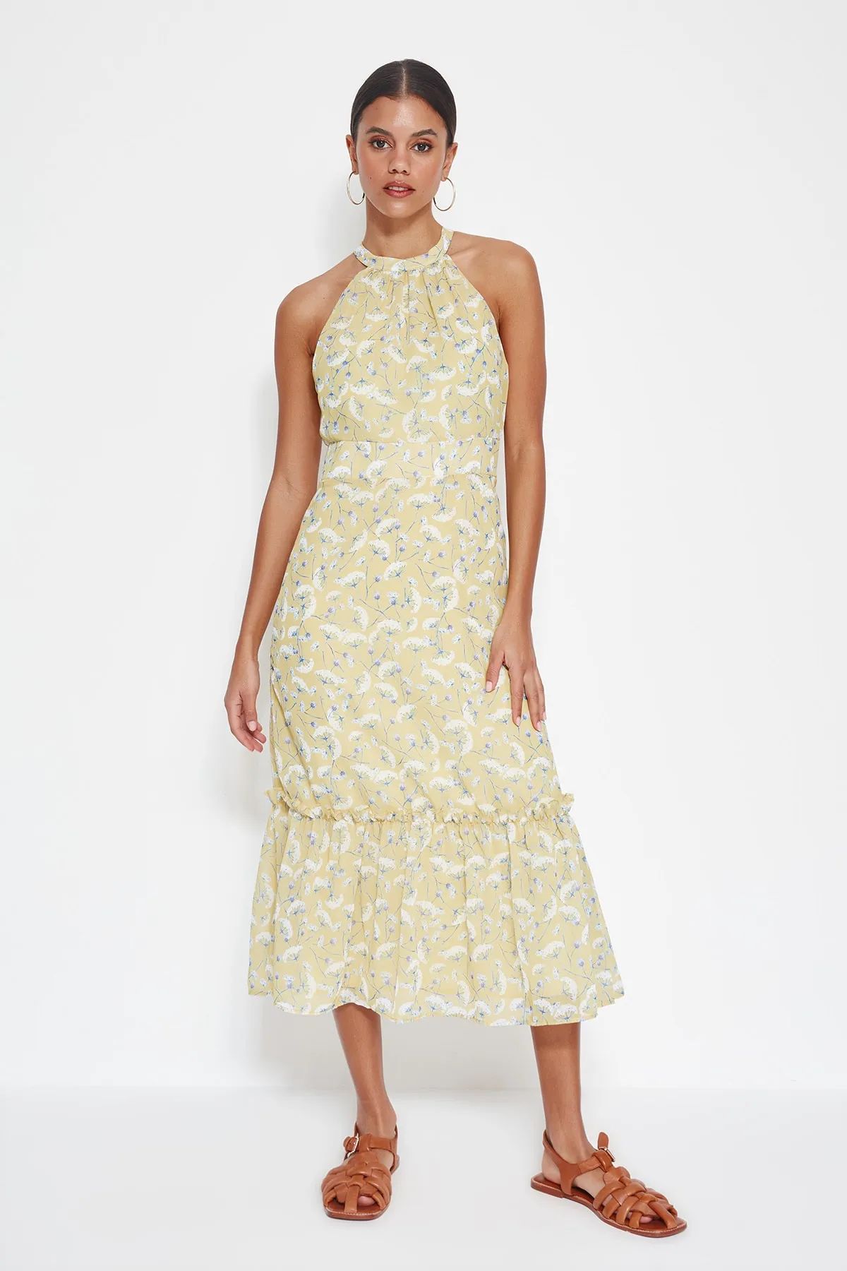 Trendyol Collection  Gelbes Midi-Kleid mit Blumenmuster und A-Schnitt TWOSS19LJ0200