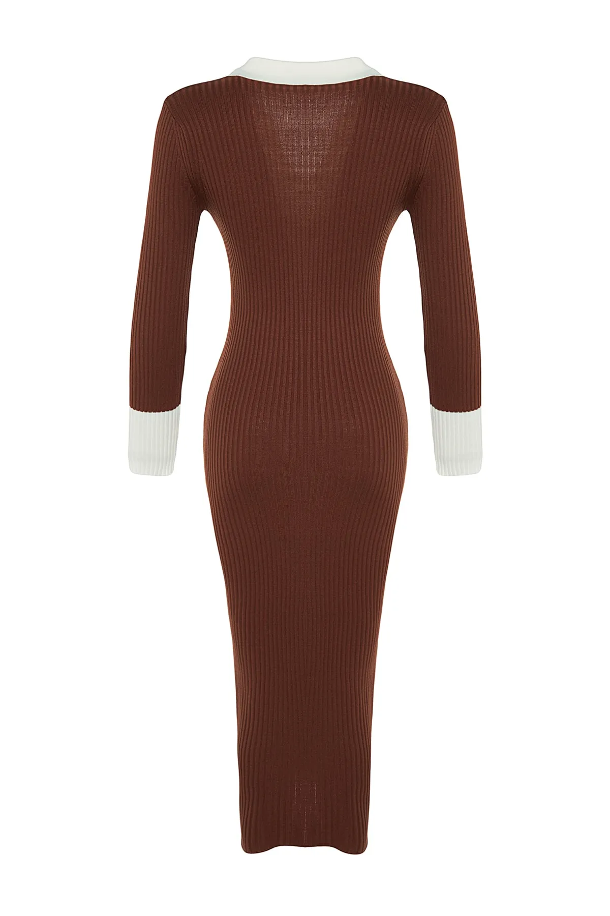 Trendyol Collection  Braunes Midi-Strickkleid mit Farbblockmuster TWOAW23EL00024
