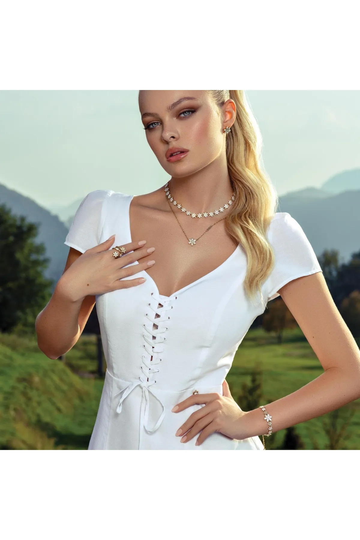 Guess  White Lotus Damen-Armband Gold Jubb04128jwygwhs