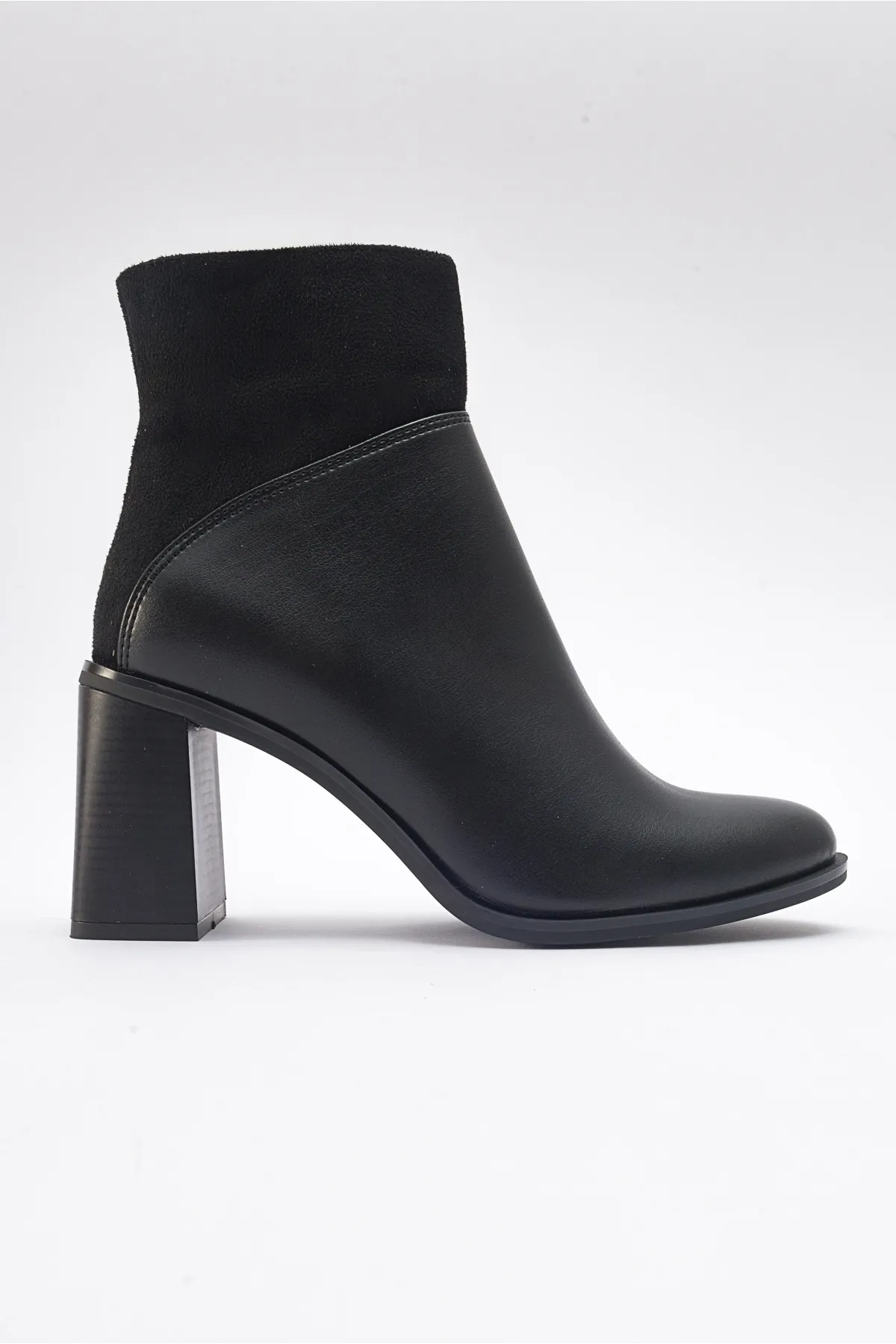 LuviShoes  ROPA Schwarze Damen-Stiefel mit Absatz