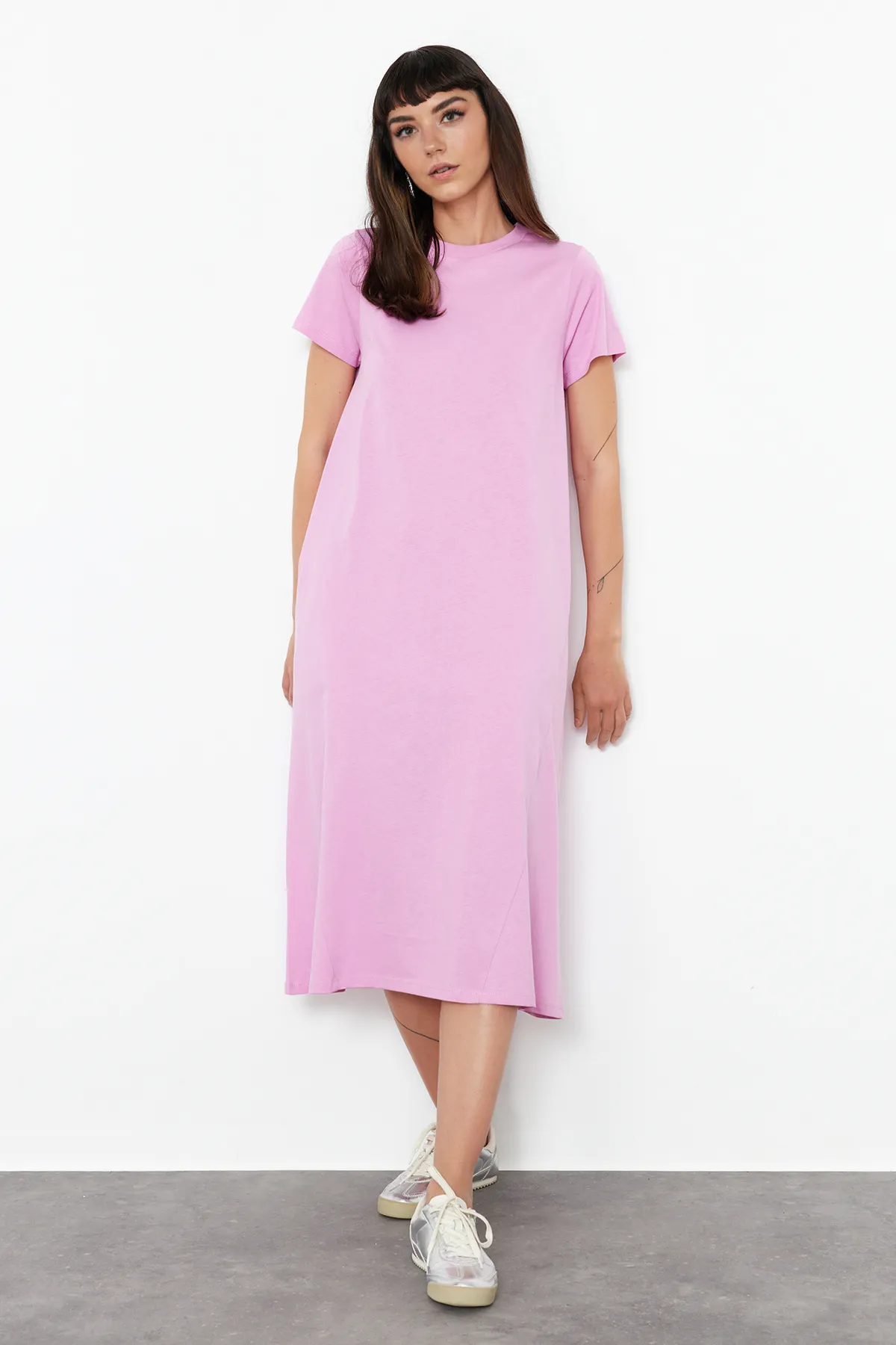 Trendyol Collection  Rosa A-Linien-Kleid mit Rundhalsausschnitt und flacher Tasche TWOSS24EL00169