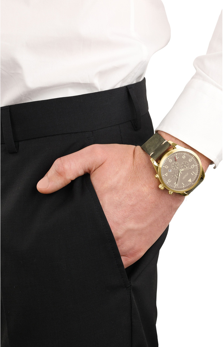 Herrenuhr in Gold