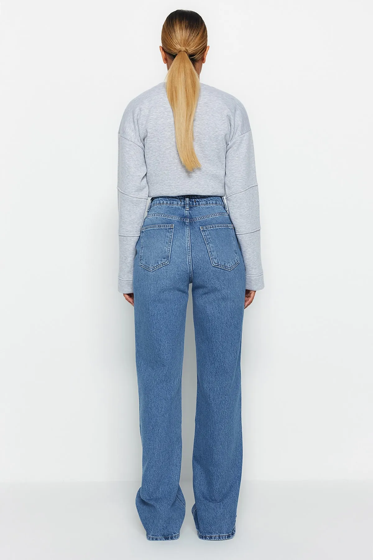 Trendyol Collection  Blaue Jeans mit hoher Taille und weitem Bein TWOAW24JE00074