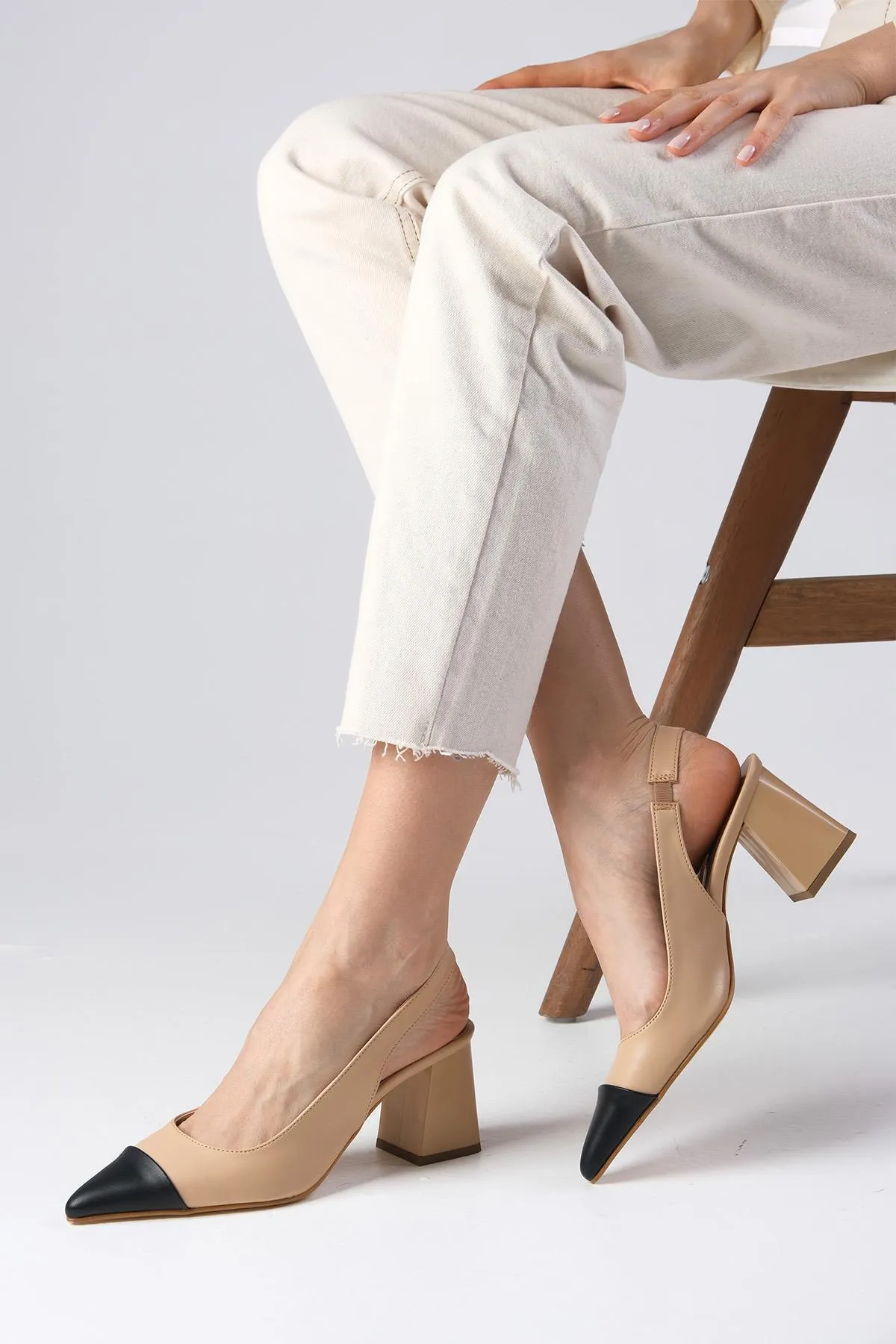 Mio Gusto  Natalie Nude Pointed Toe Open Back Thick Heeled Shoes