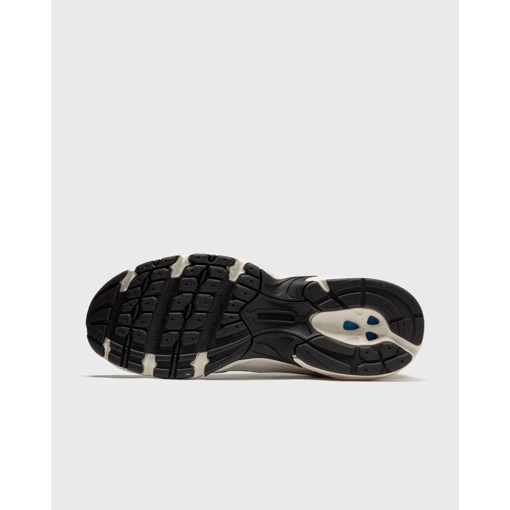 New Balance 530 MR530TC / weiss
