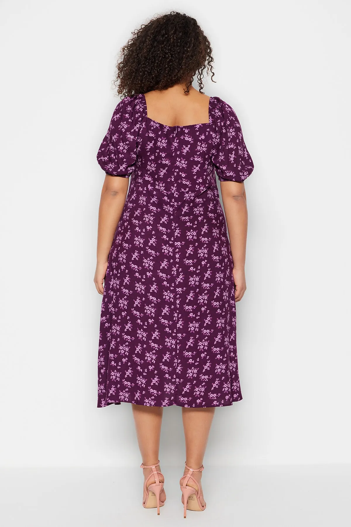 Trendyol Curve  Pflaumenfarbenes, gepunktetes gewebtes Kleid TBBSS22EL1712