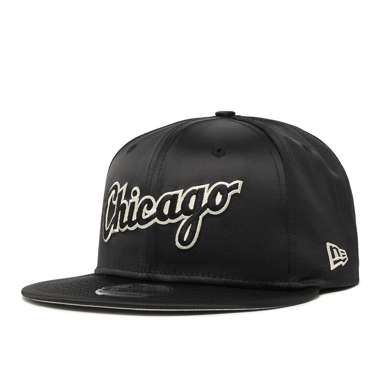 New Era Satin Script 18603 Chicago White Sox schwarz