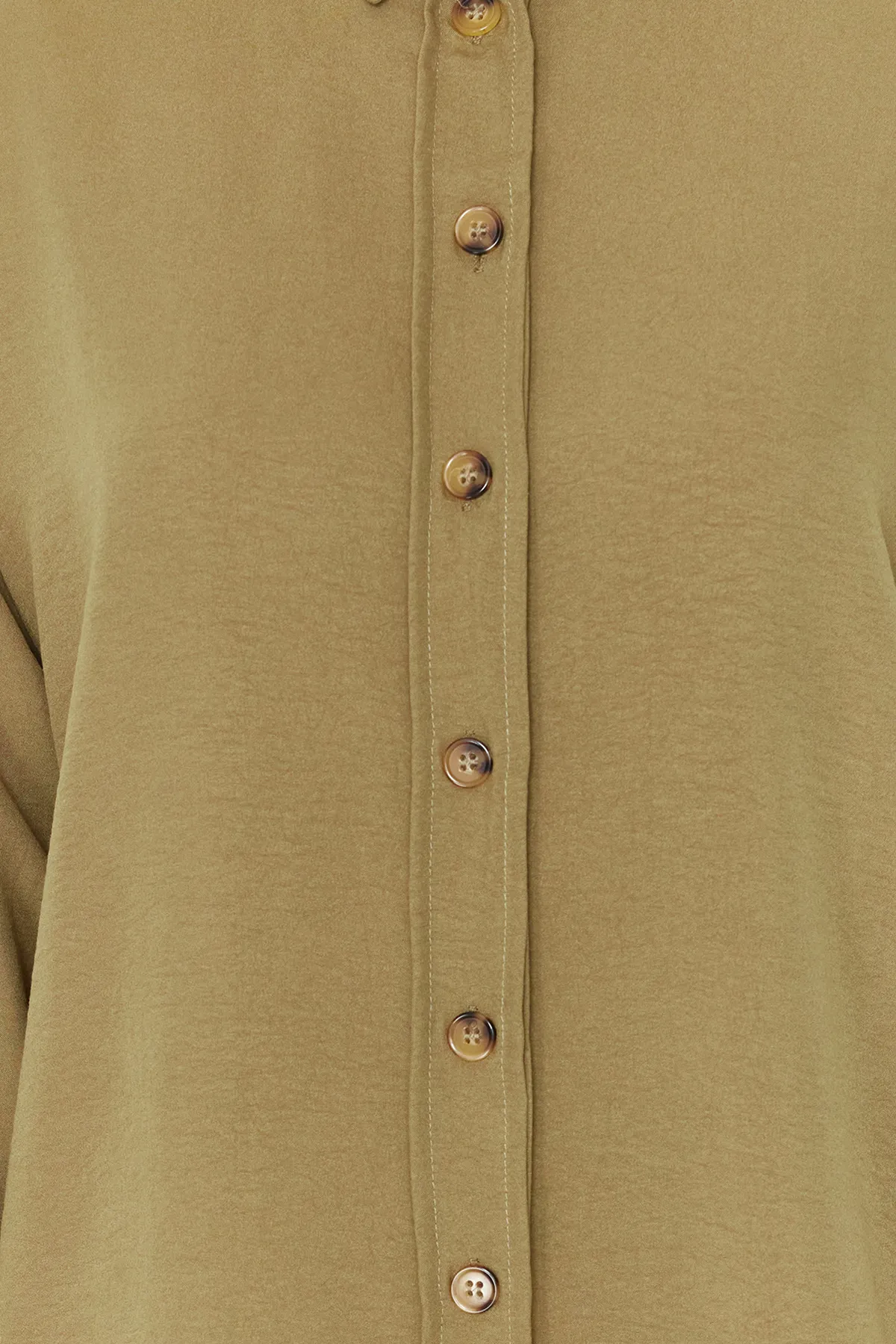 Trendyol Collection  Übergroßes, gewebtes Hemd in Hellkhaki - Wide Fit TWOSS24GO00147