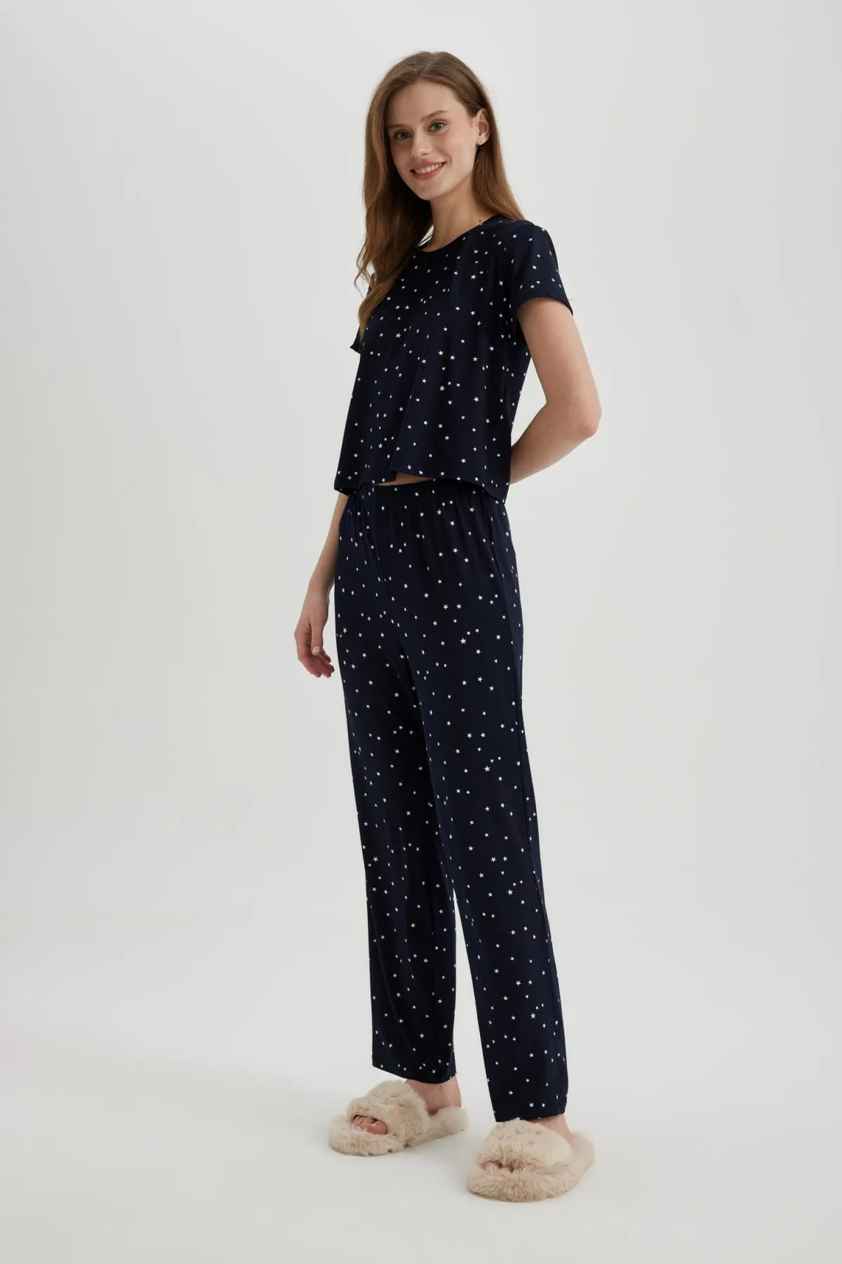 DeFacto  Fall In Love – Softshell-Pyjama-Set mit normaler Passform und kurzen Ärmeln, B6184ax24sp