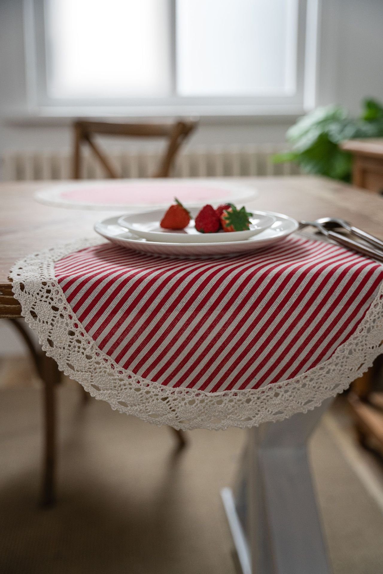 FELIXLEO Tischsitz Tischsets hitzebeständig waschbar Heimdekoration Set mit 4 runden 38cm, (4-tlg)