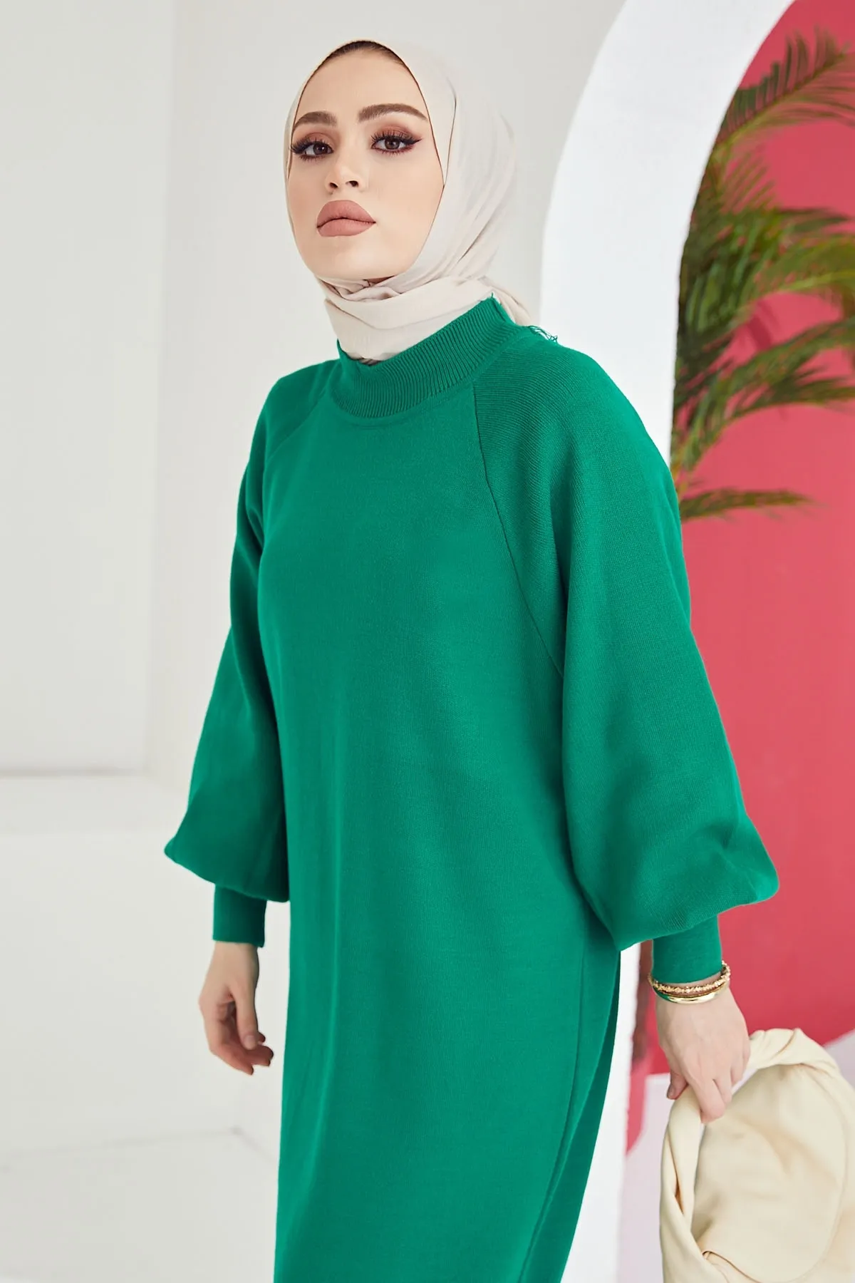 InStyle  Mina Strick-Hijab-Kleid mit Ballonärmeln – Smaragdgrün