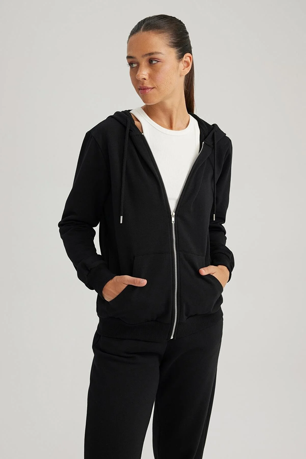 DeFacto  Sweatshirt mit Kapuze und normaler Passform – mit Reißverschluss Y1502az23au