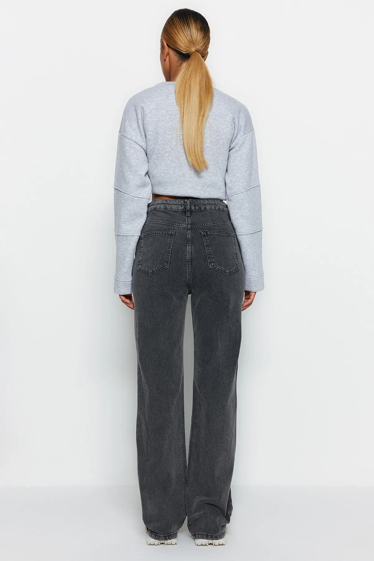 Trendyol Collection  Graue bequeme Jeans mit hoher Taille und weitem Bein TWOAW24JE00069
