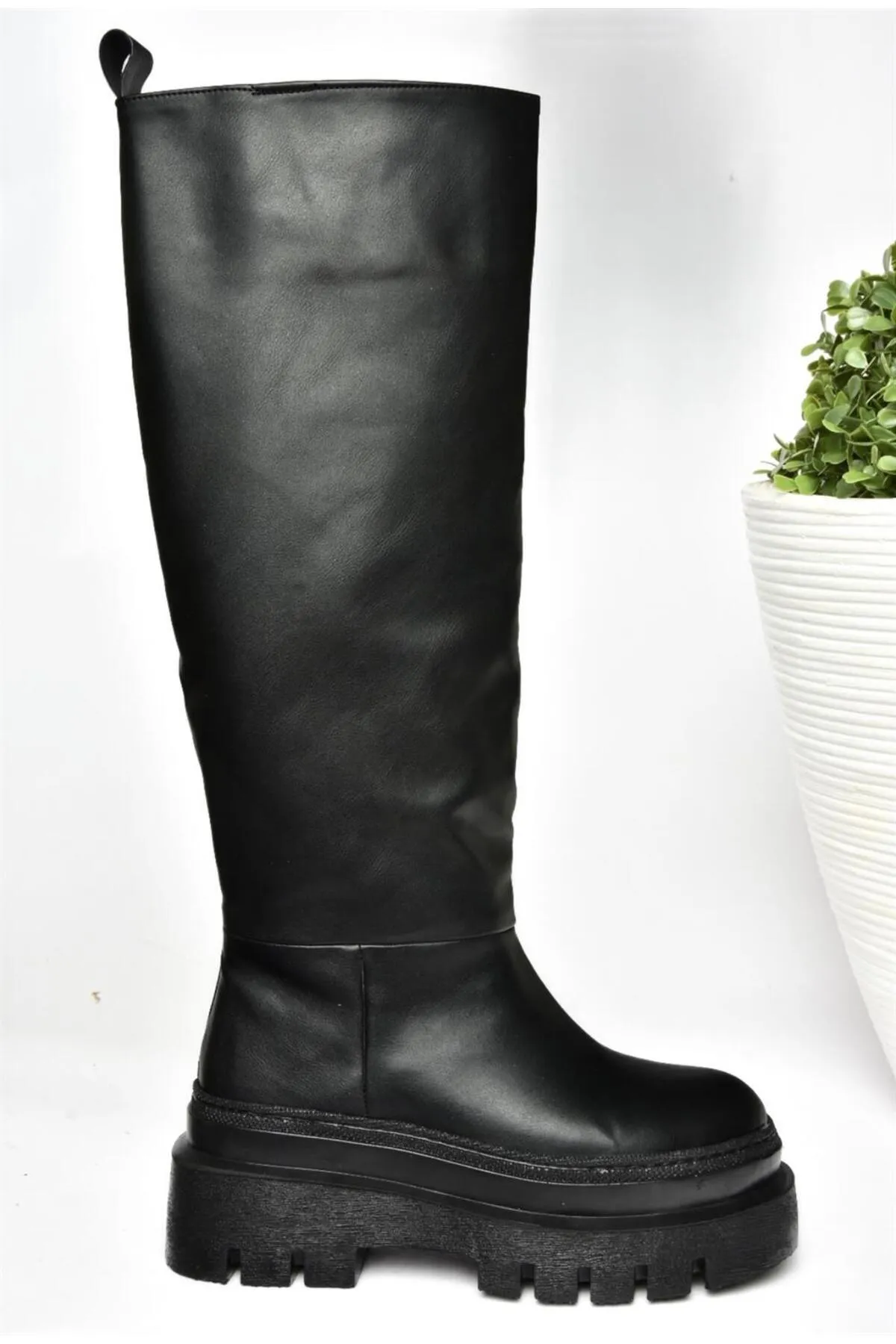 Fox Shoes  R726947009 Schwarze Damenstiefel mit dicken Sohlen