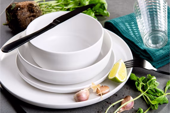 Konsimo Teller-Set VICTO Geschirrset hergestellt in der EU (6-tlg), 6 Personen, Steingut, spülmaschinengeeignet, mikrowellengeeignet, matt, 6x Speiseteller