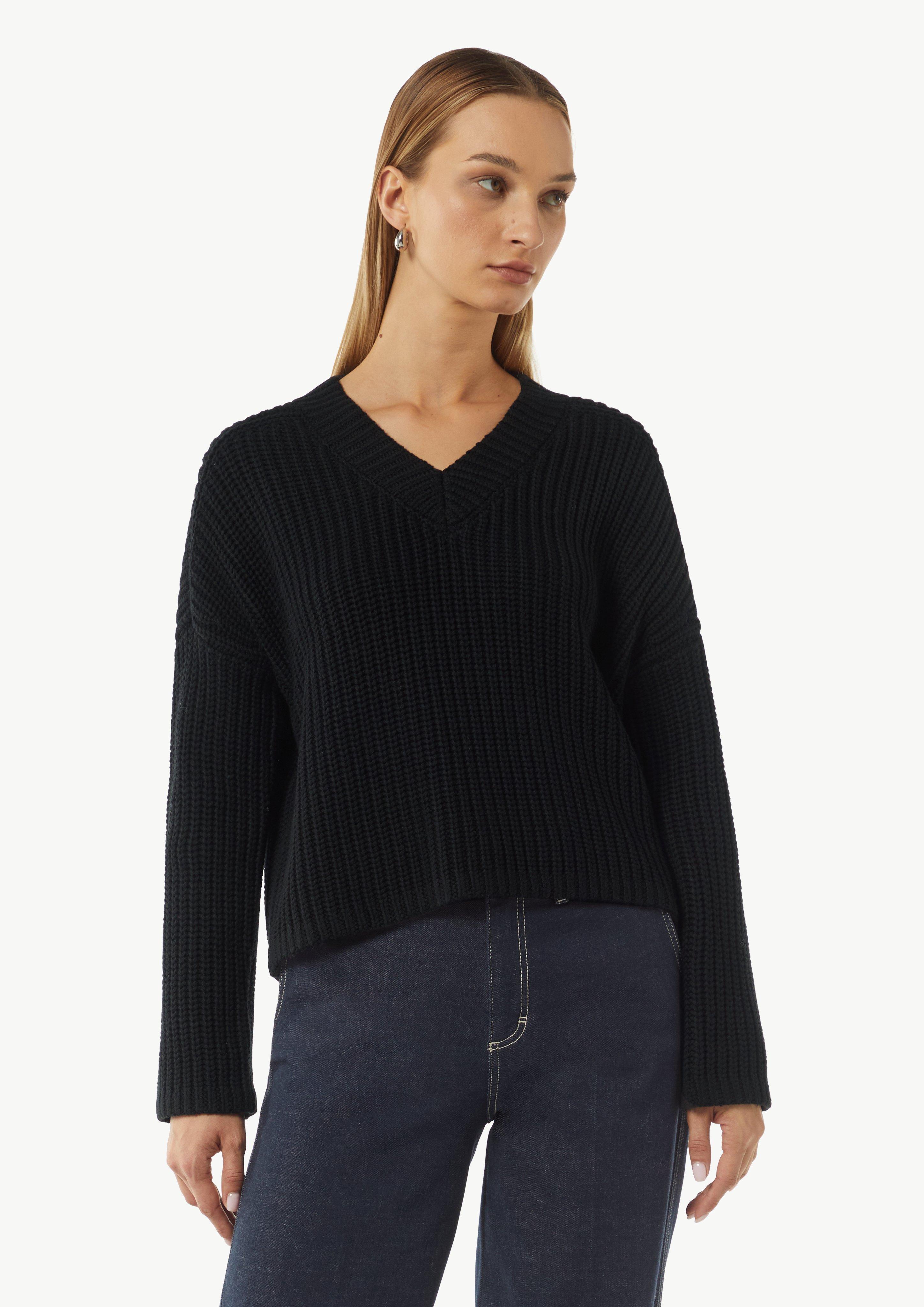 Strickpullover mit V-Ausschnitt - schwarz