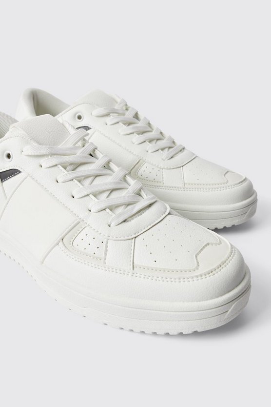 Sneaker mit Detail