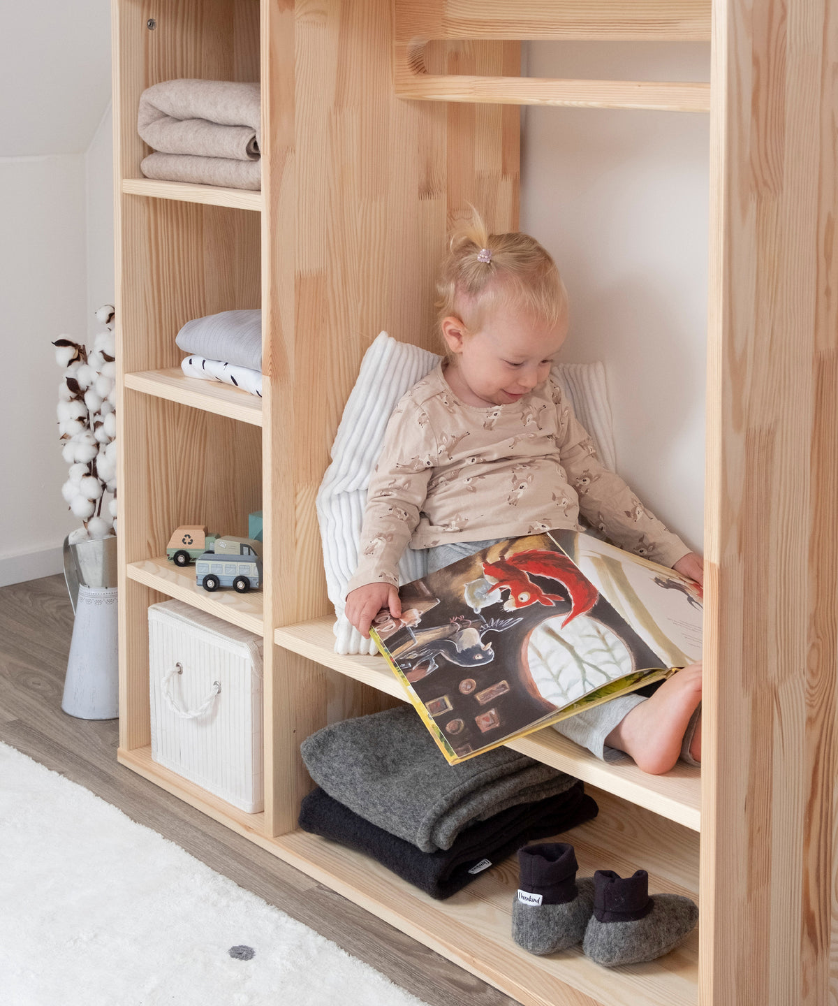 Montessori Kleiderschrank Kiefer