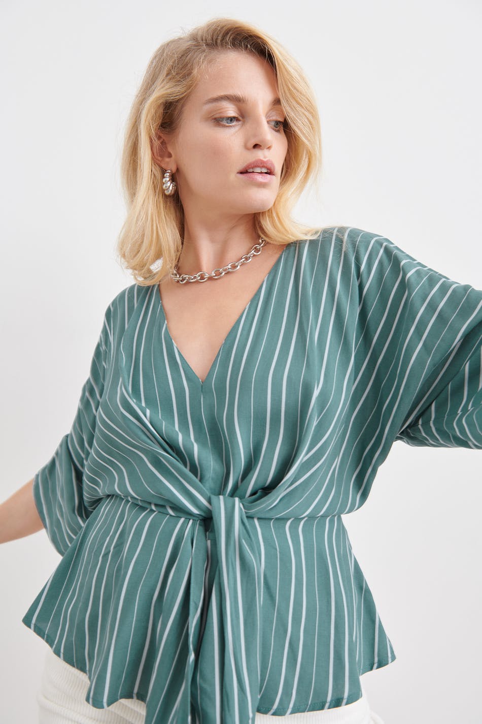 Carla tie front top