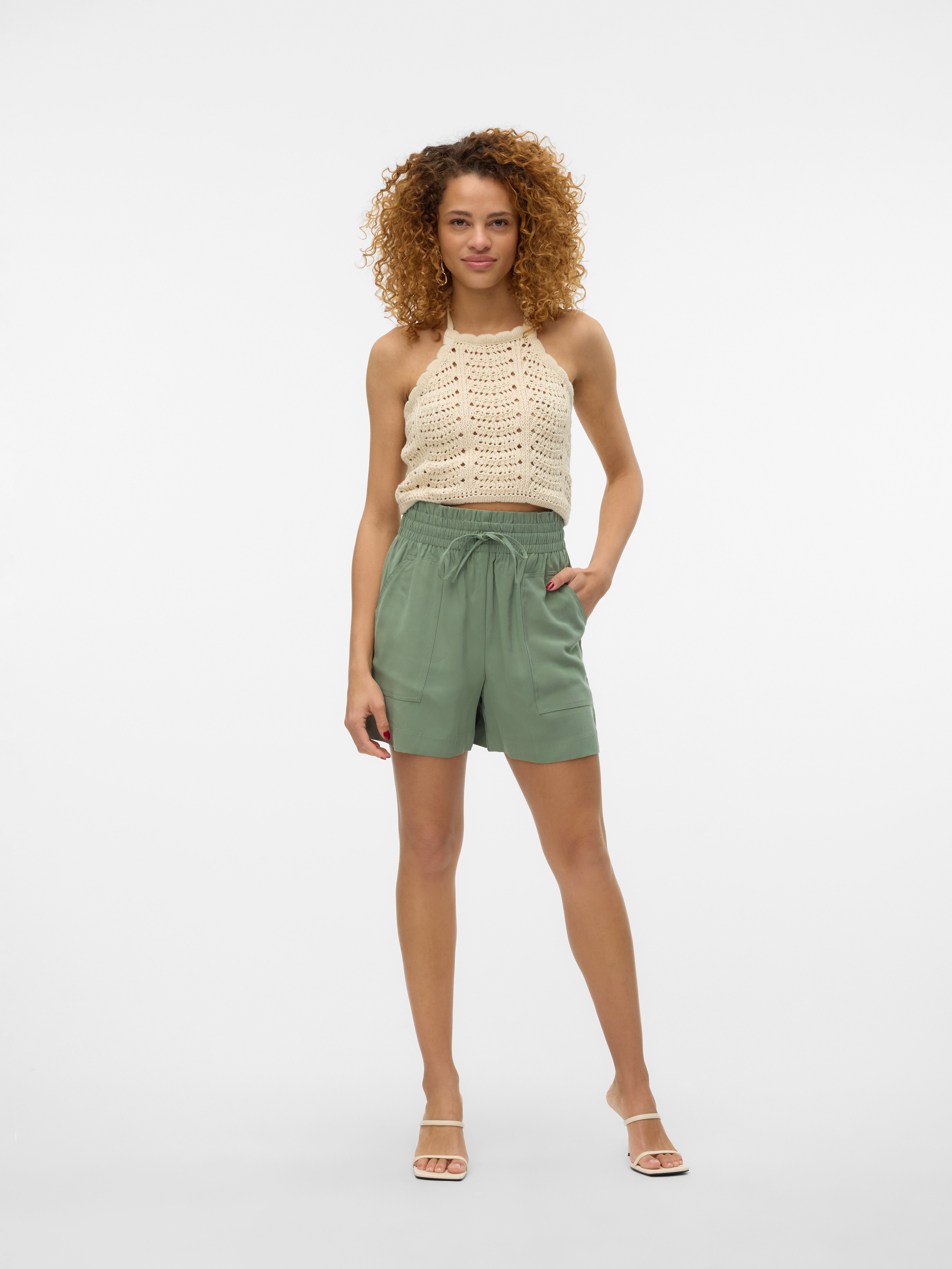 VMCARISA Shorts