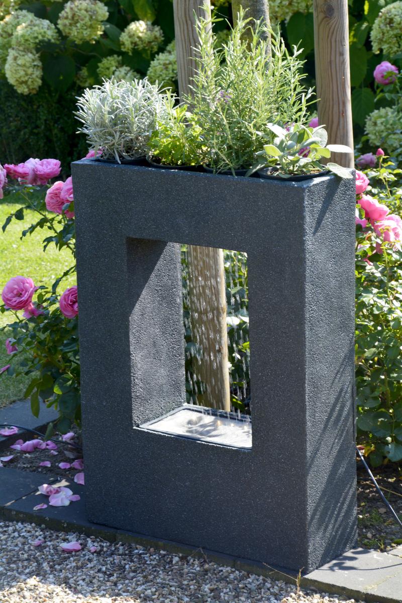 dobar Großer Design-Gartenbrunnen mit LED´s rechteckig
