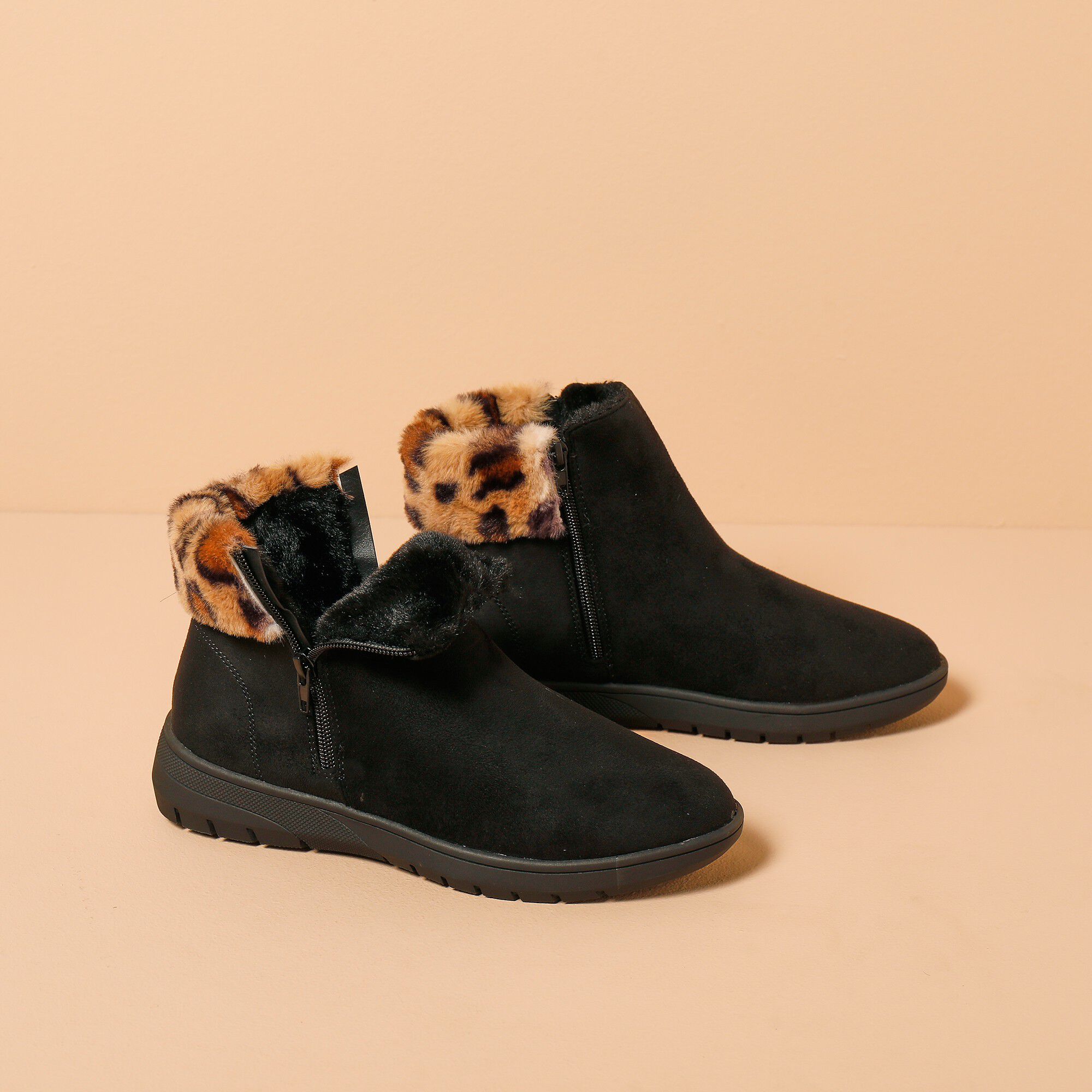 Boots fourrées zippées col fourrure imprimé léopard