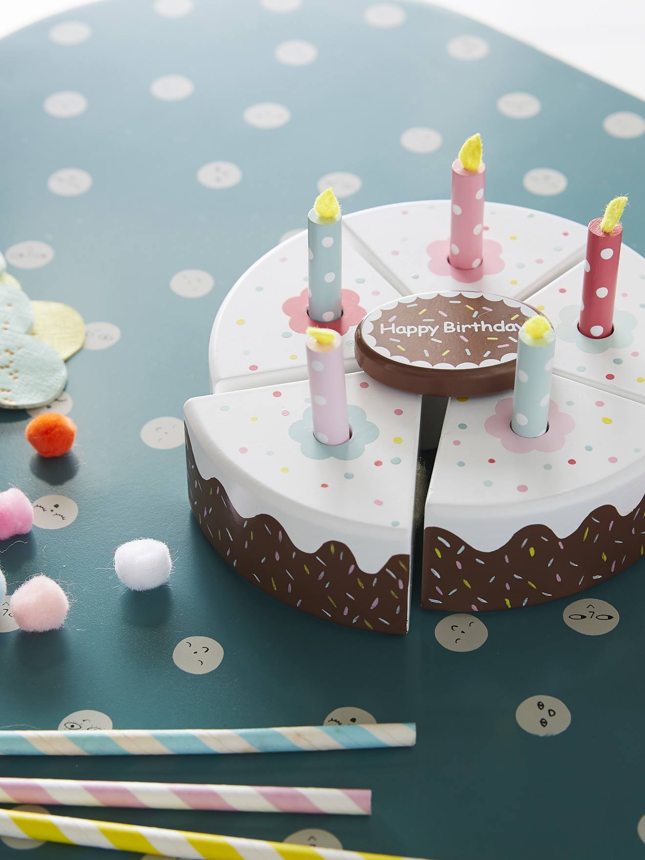 Gâteau d'anniversaire en bois FSC® multicolore
