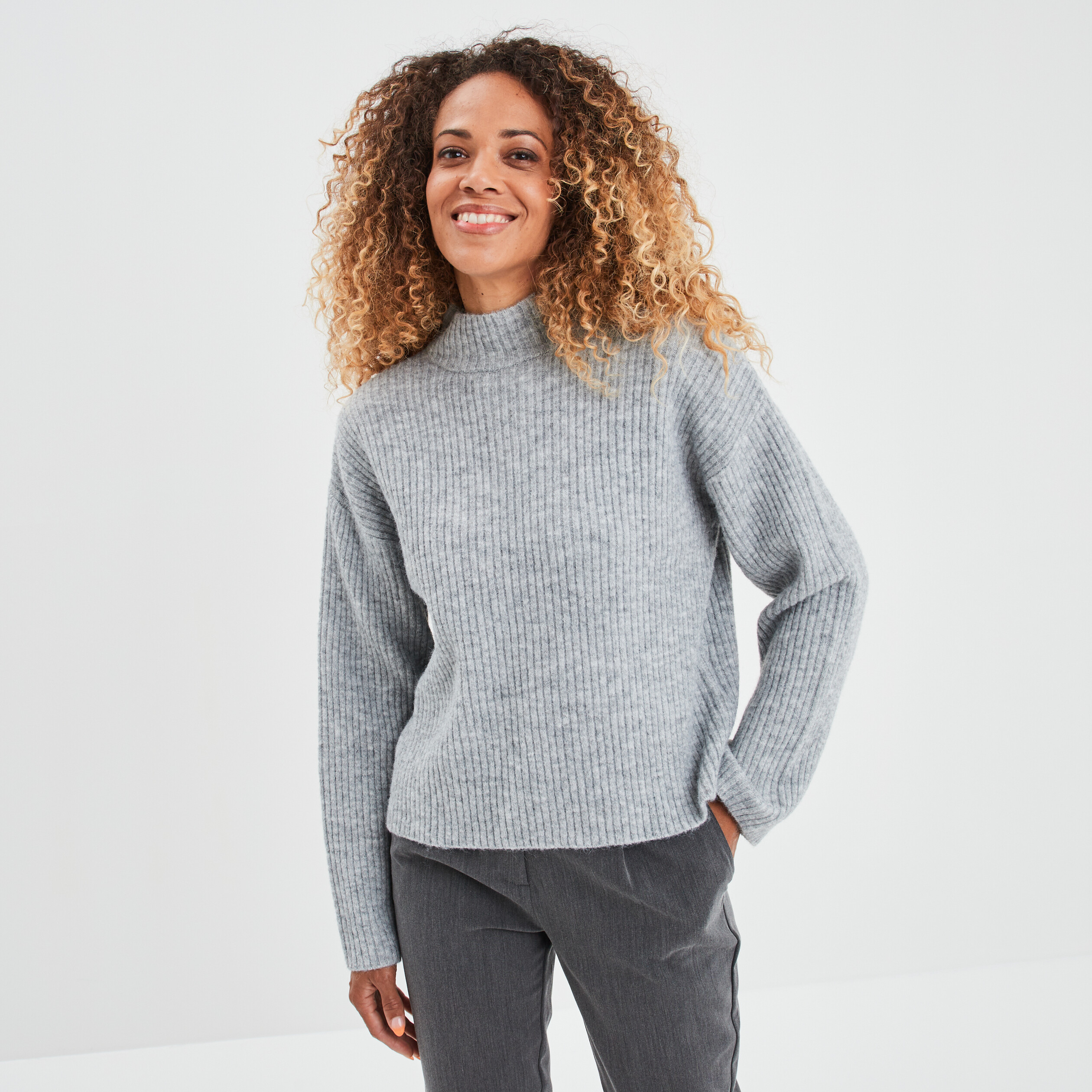 Pull côtelé col montant manches longues gris clair femme | La Halle