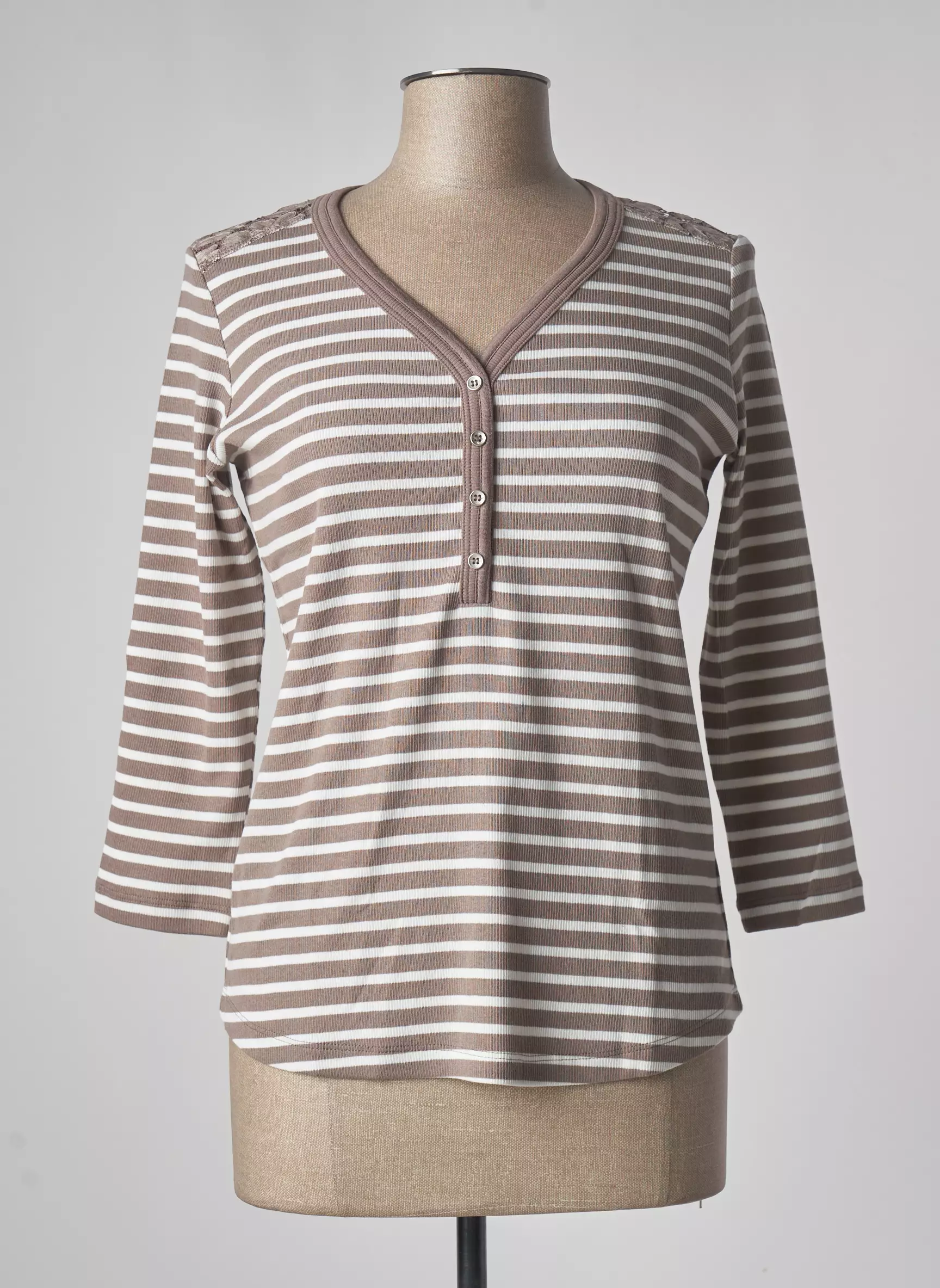 Thomas Rabe Tshirts Femme couleur marron