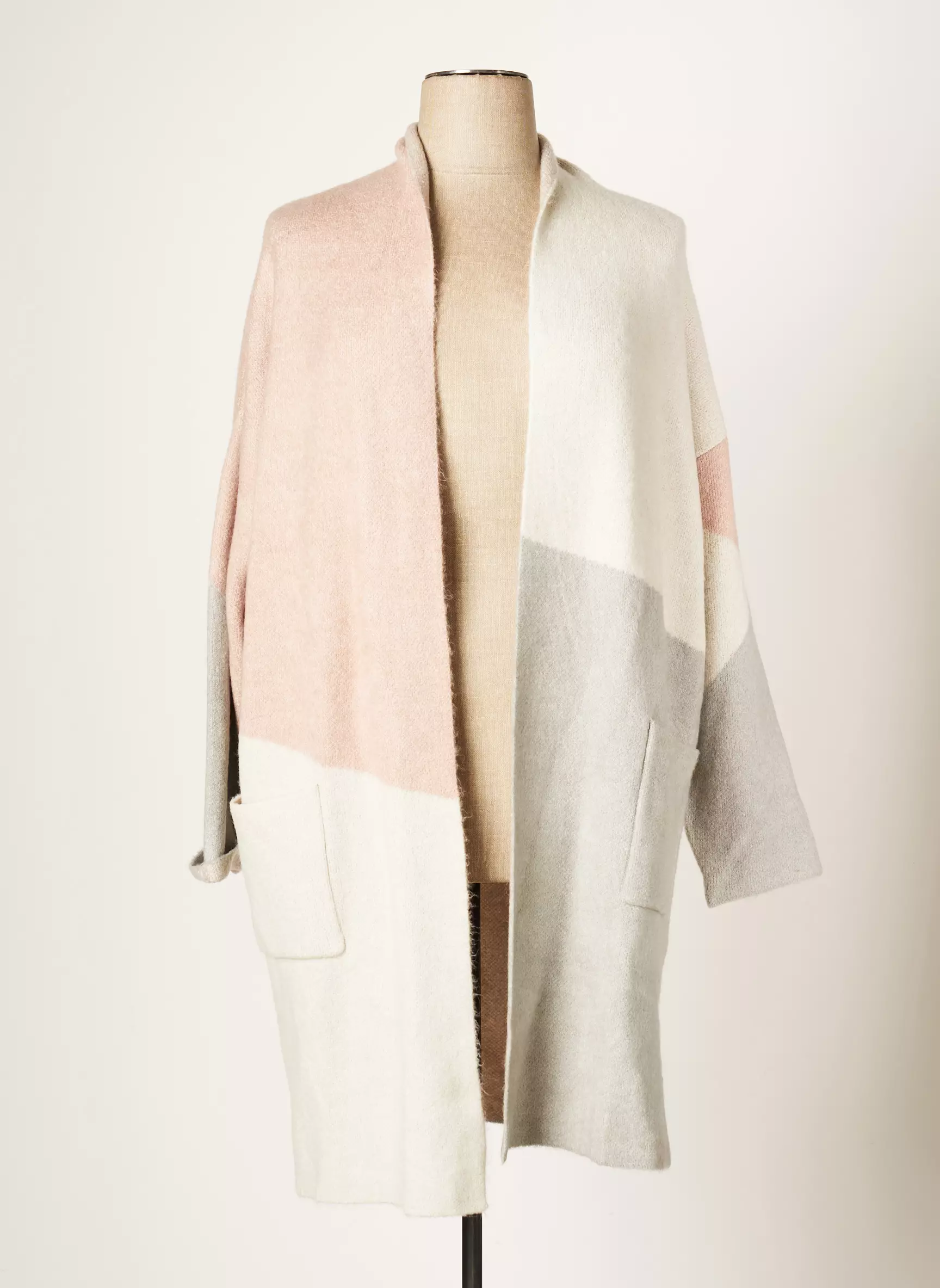Guy Dubouis Cardigans Femme couleur rose