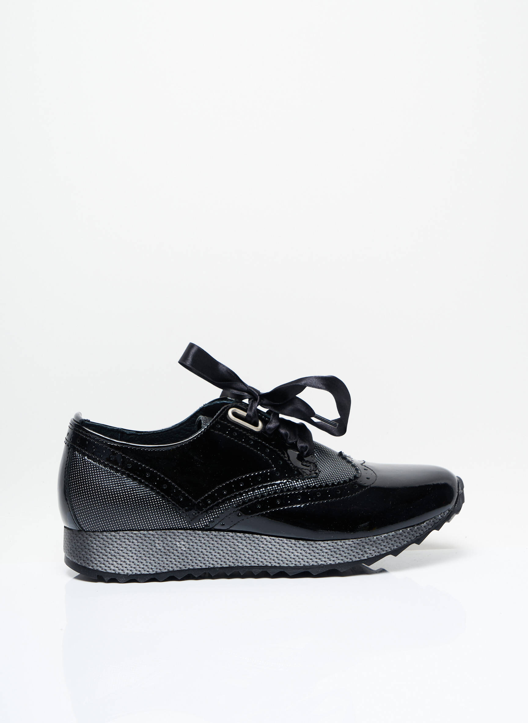 Regard Baskets Femme couleur noir