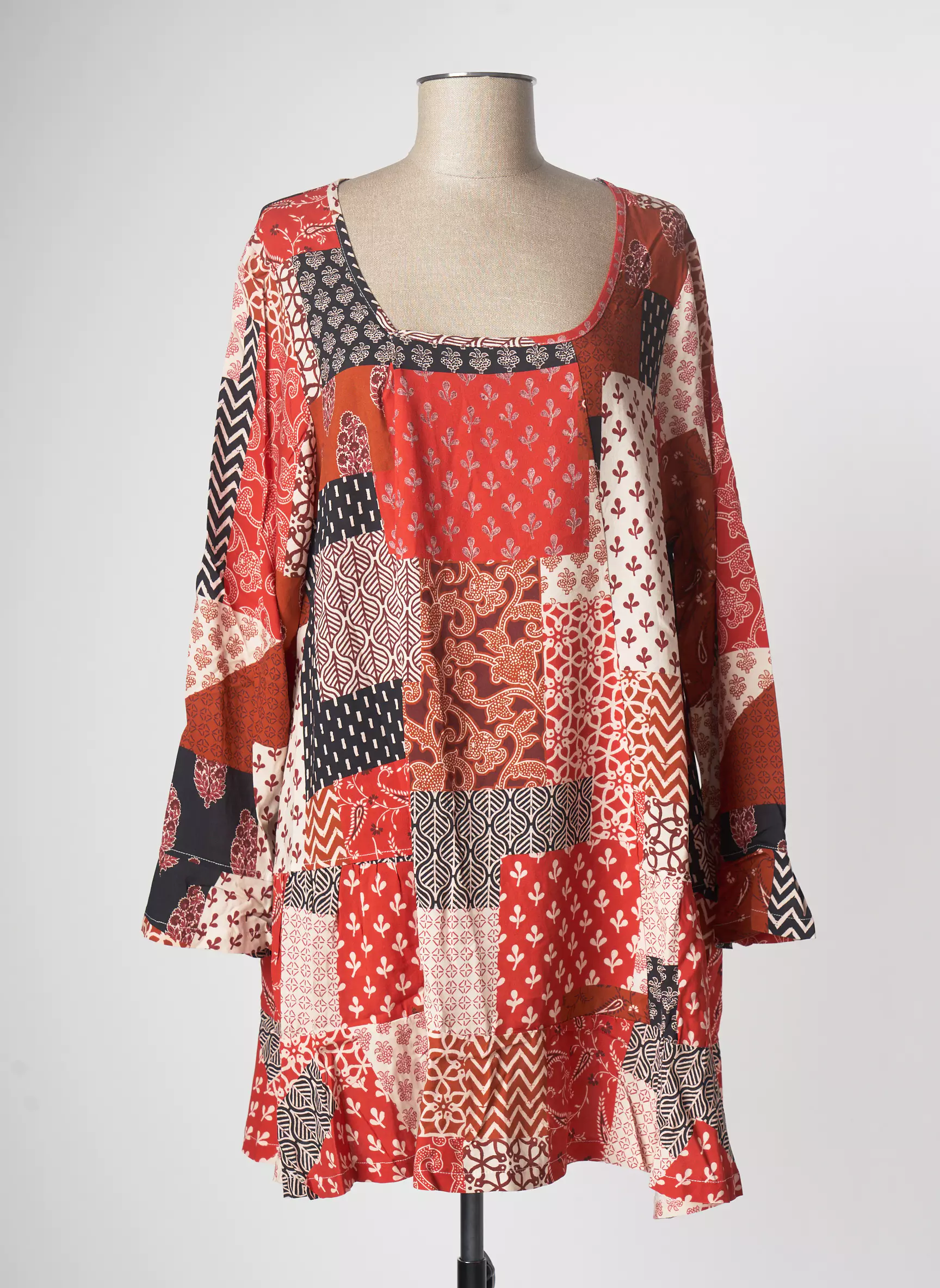 G Oze Robes Courtes Femme couleur rouge