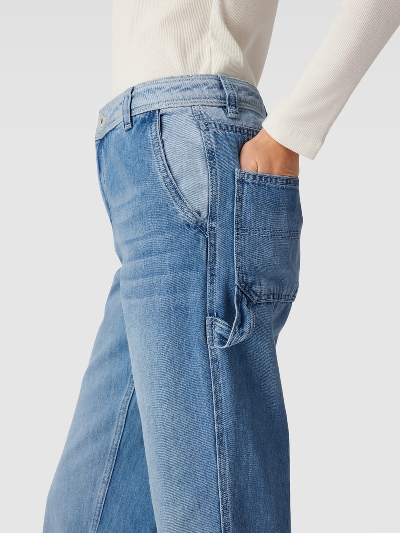 Jeans mit seitlichen Eingrifftaschen in jeans