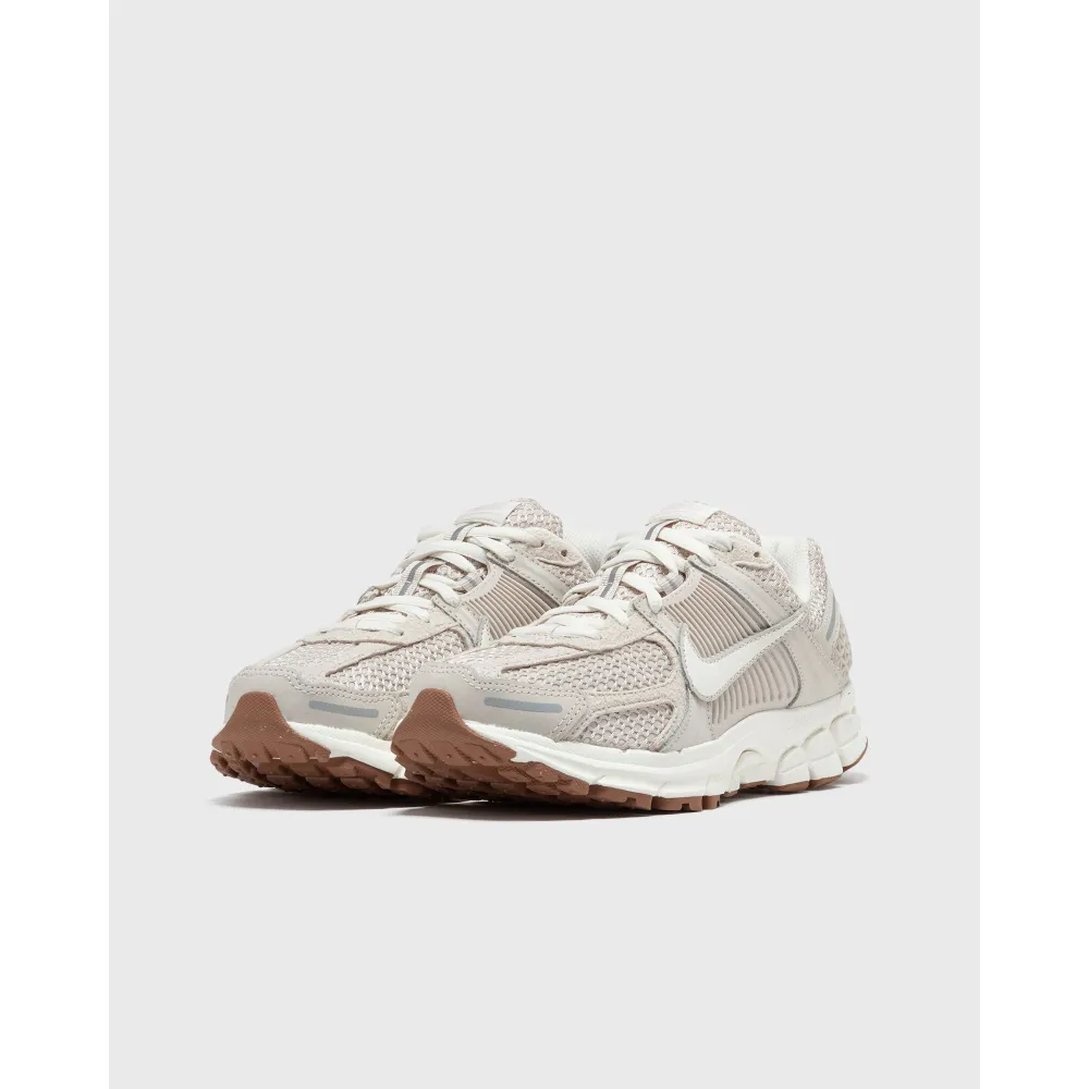 Nike Wmns Zoom Vomero 5 FZ3780 101 / braun