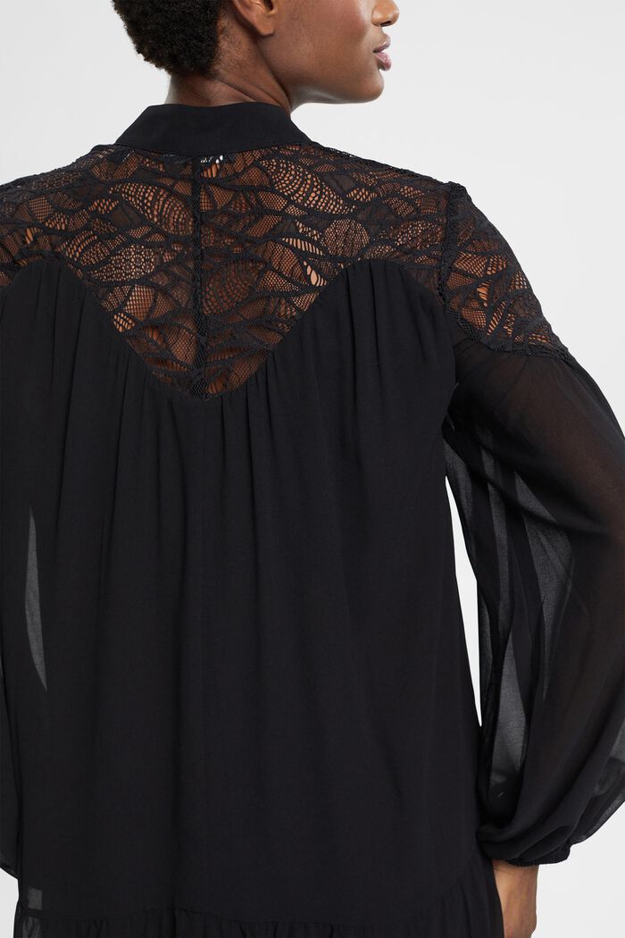 Minikleid aus Chiffon mit Spitze