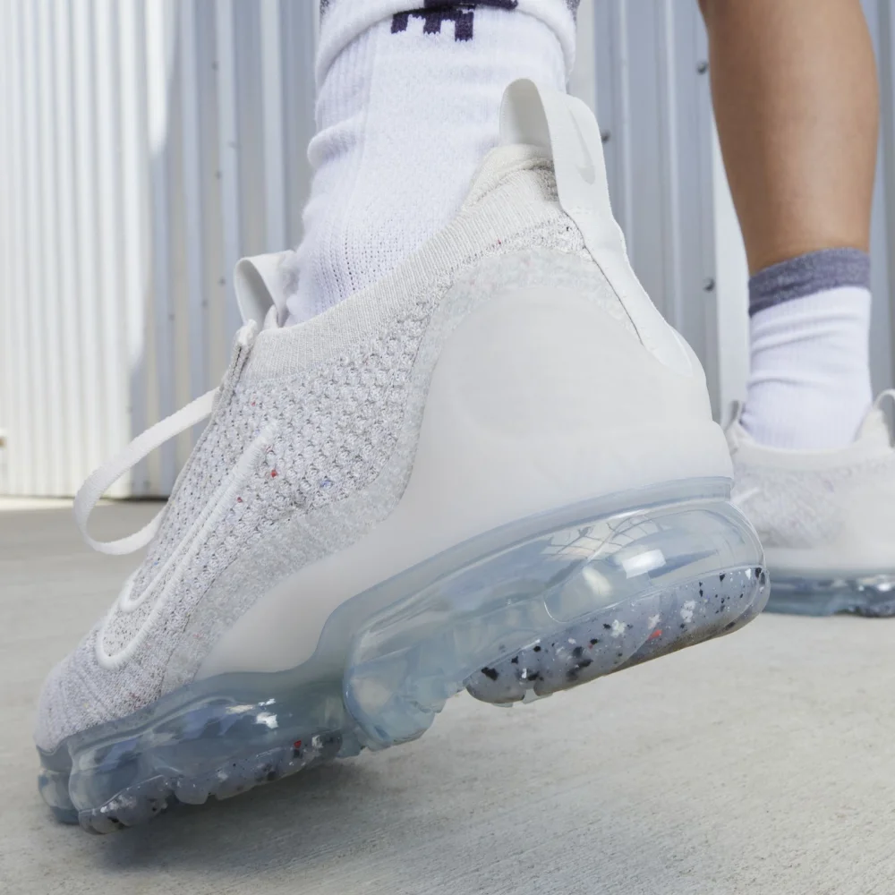 Nike Air VaporMax 2021 Flyknit DJ9975-001 / grau