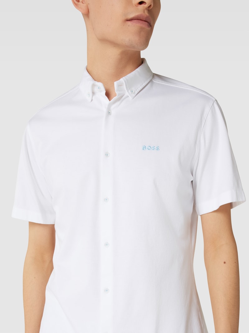 Freizeithemd mit Button-Down-Kragen Modell 'BIADIA' in weiß