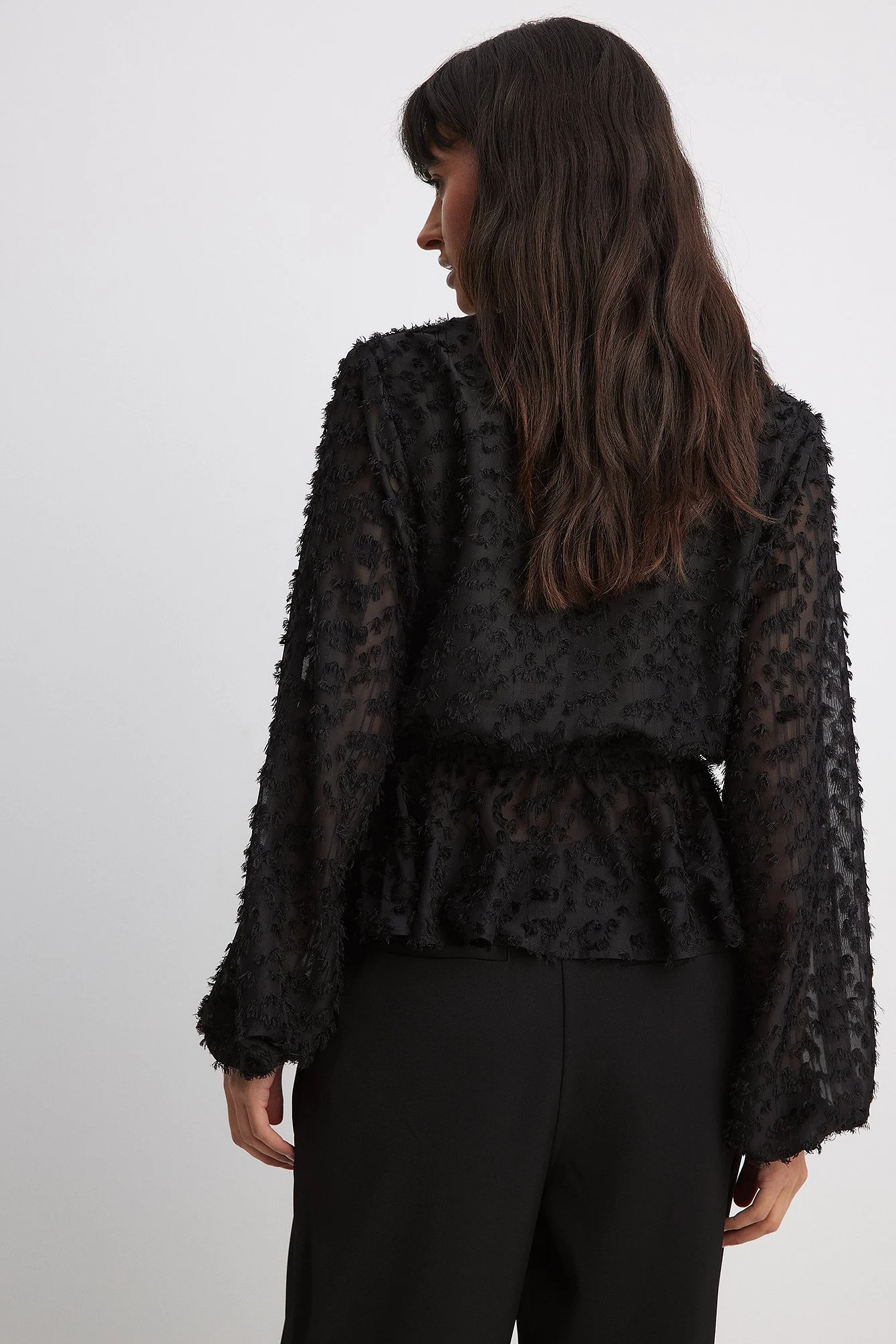 Taillierte Bluse aus texturiertem Chiffon
